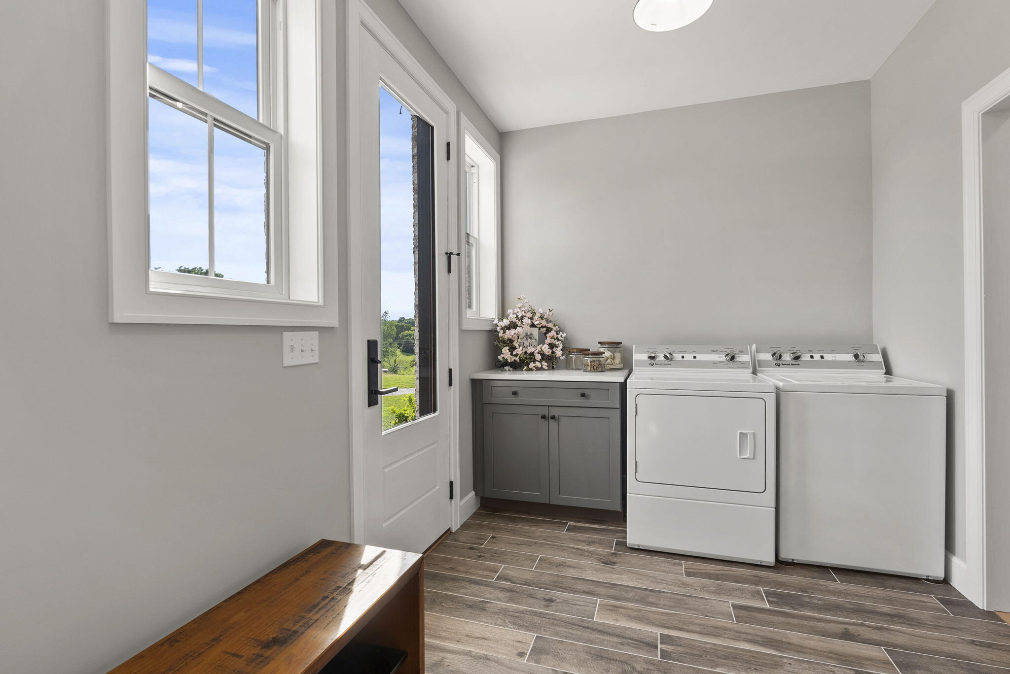 Richmond, Kentucky, 40475, United States, 5 Bedrooms Bedrooms, ,5 BathroomsBathrooms,Residential,Active,1868143