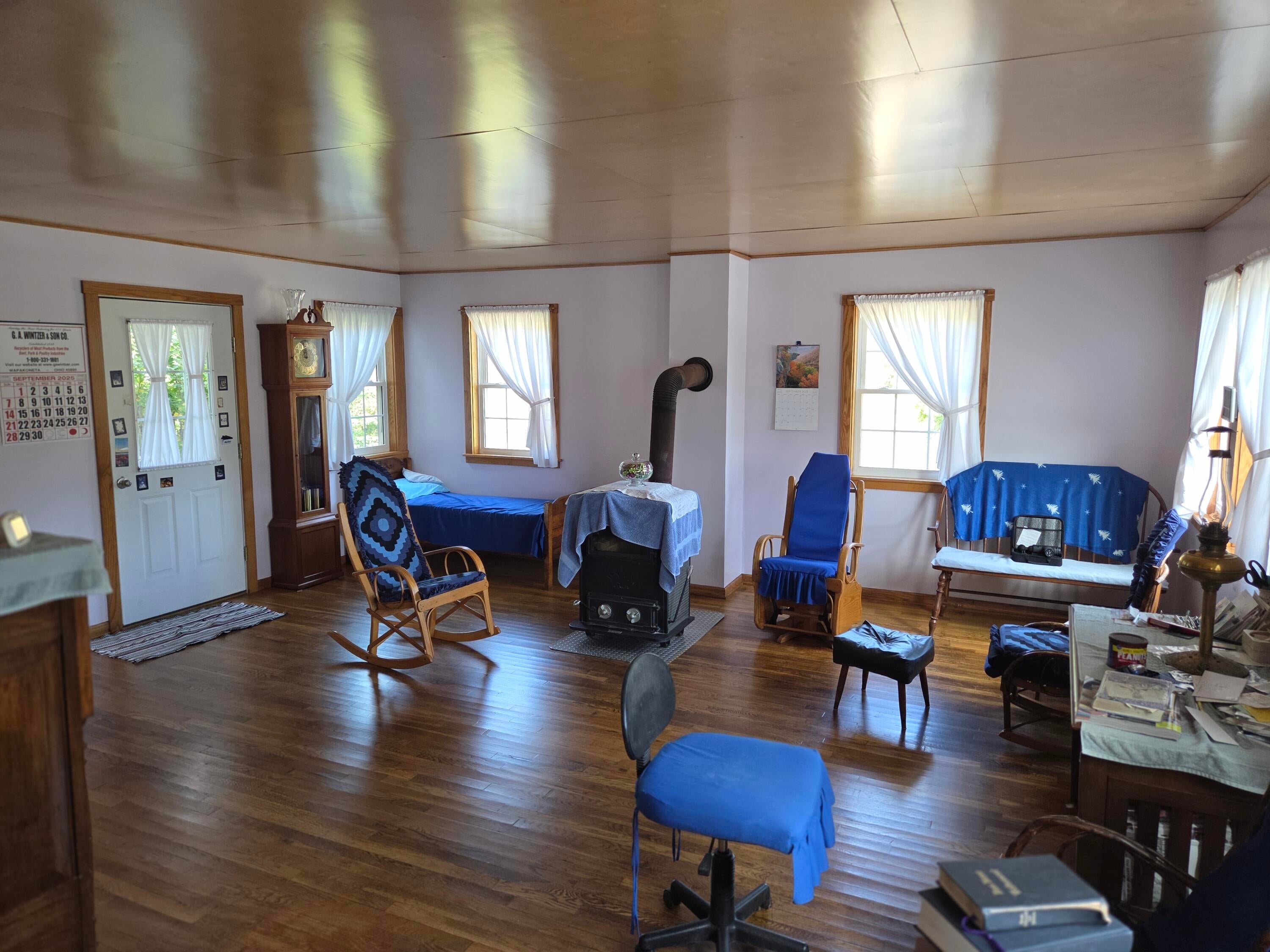 Owingsville, Kentucky, 40360, United States, 10 Bedrooms Bedrooms, ,Residential,Active,1996282