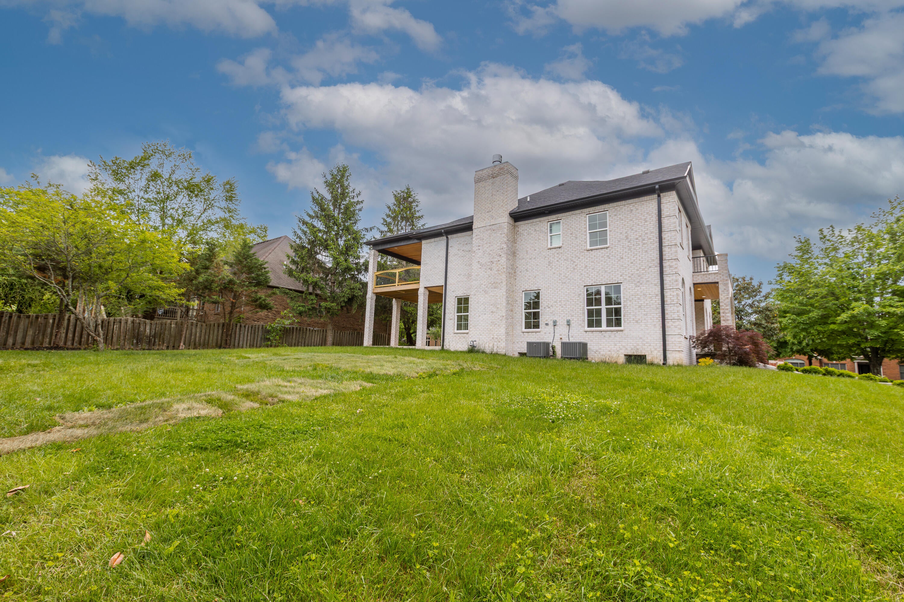 Lexington, Kentucky, 40513, United States, 4 Bedrooms Bedrooms, ,5 BathroomsBathrooms,Residential,Active,1824534