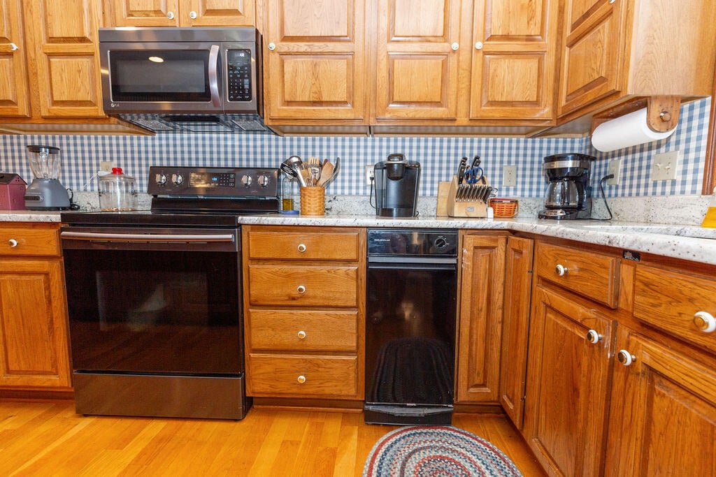 Nicholasville, Kentucky, 40356, United States, 4 Bedrooms Bedrooms, ,4 BathroomsBathrooms,Residential,Active,1945274