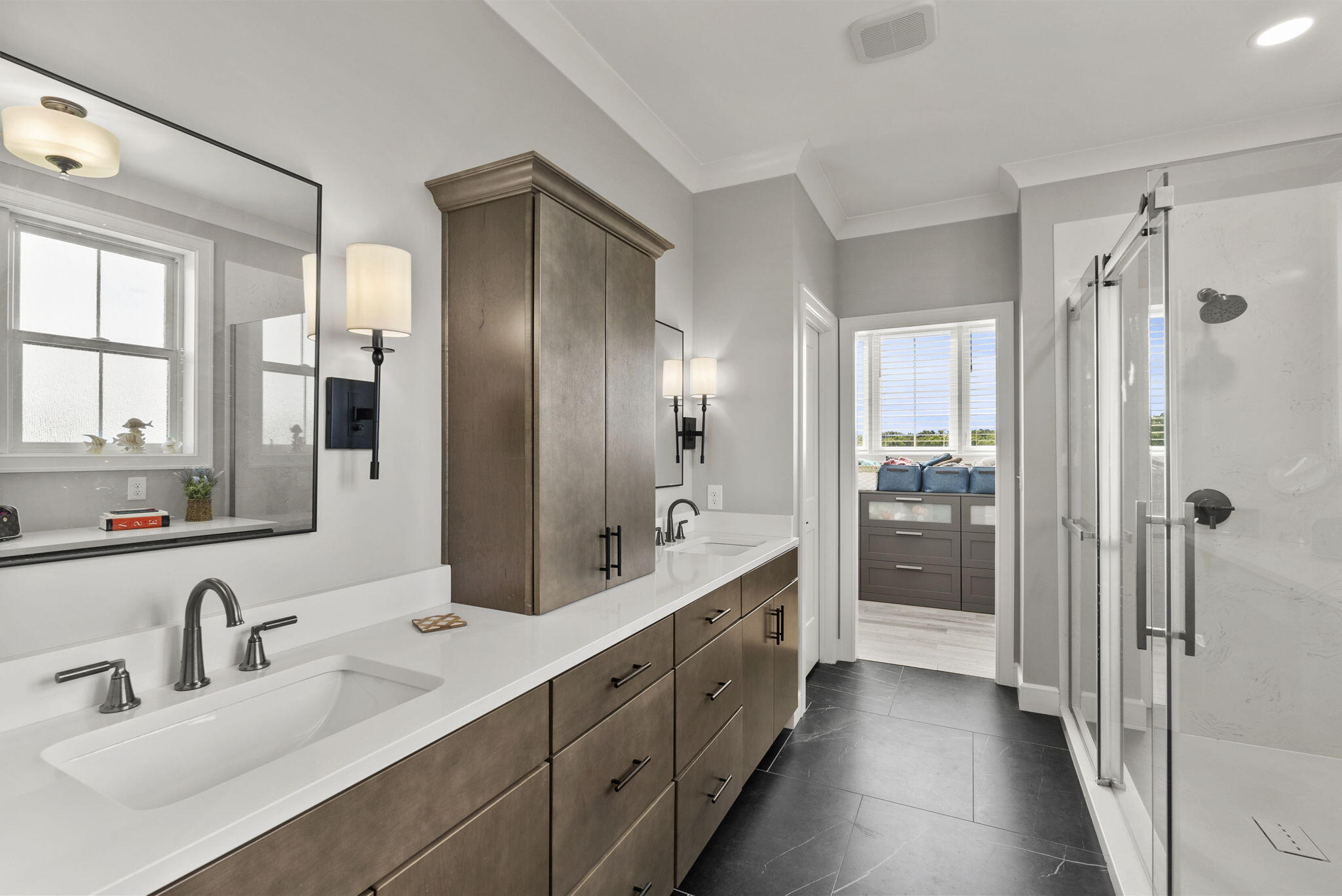 Richmond, Kentucky, 40475, United States, 5 Bedrooms Bedrooms, ,5 BathroomsBathrooms,Residential,Active,1868143