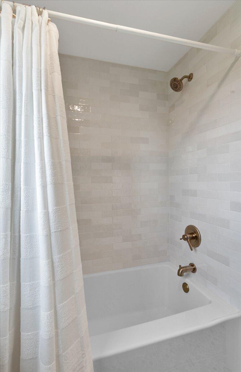 Nicholasville, Kentucky, 40356, United States, 5 Bedrooms Bedrooms, ,5 BathroomsBathrooms,Residential,Active,1913955