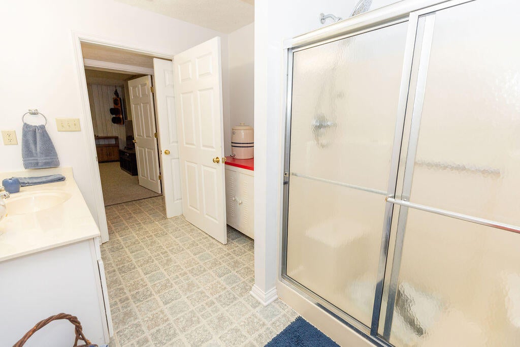 Nicholasville, Kentucky, 40356, United States, 4 Bedrooms Bedrooms, ,4 BathroomsBathrooms,Residential,Active,1945274