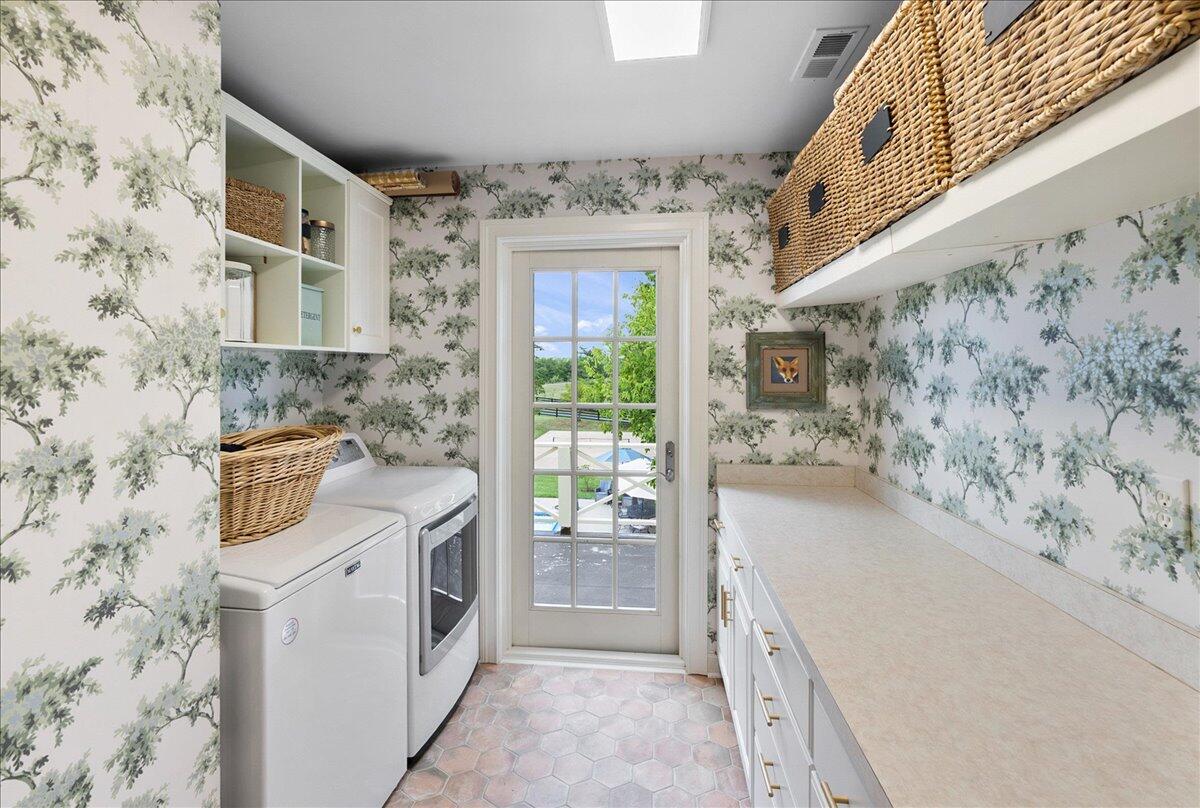 Nicholasville, Kentucky, 40356, United States, 5 Bedrooms Bedrooms, ,5 BathroomsBathrooms,Residential,Active,1913955