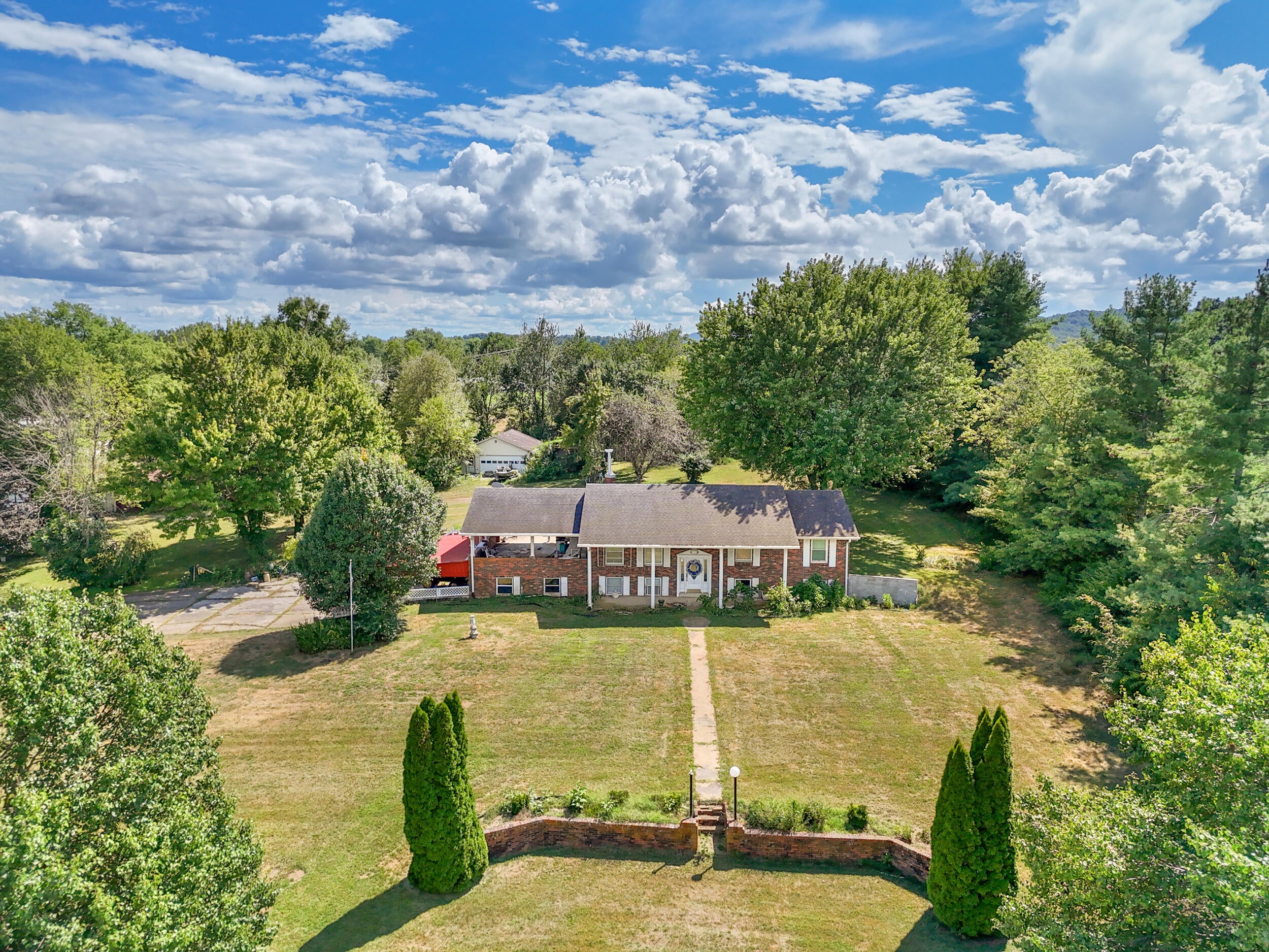 Junction City, Kentucky, 40440, United States, 4 Bedrooms Bedrooms, ,3 BathroomsBathrooms,Residential,Active,1941377
