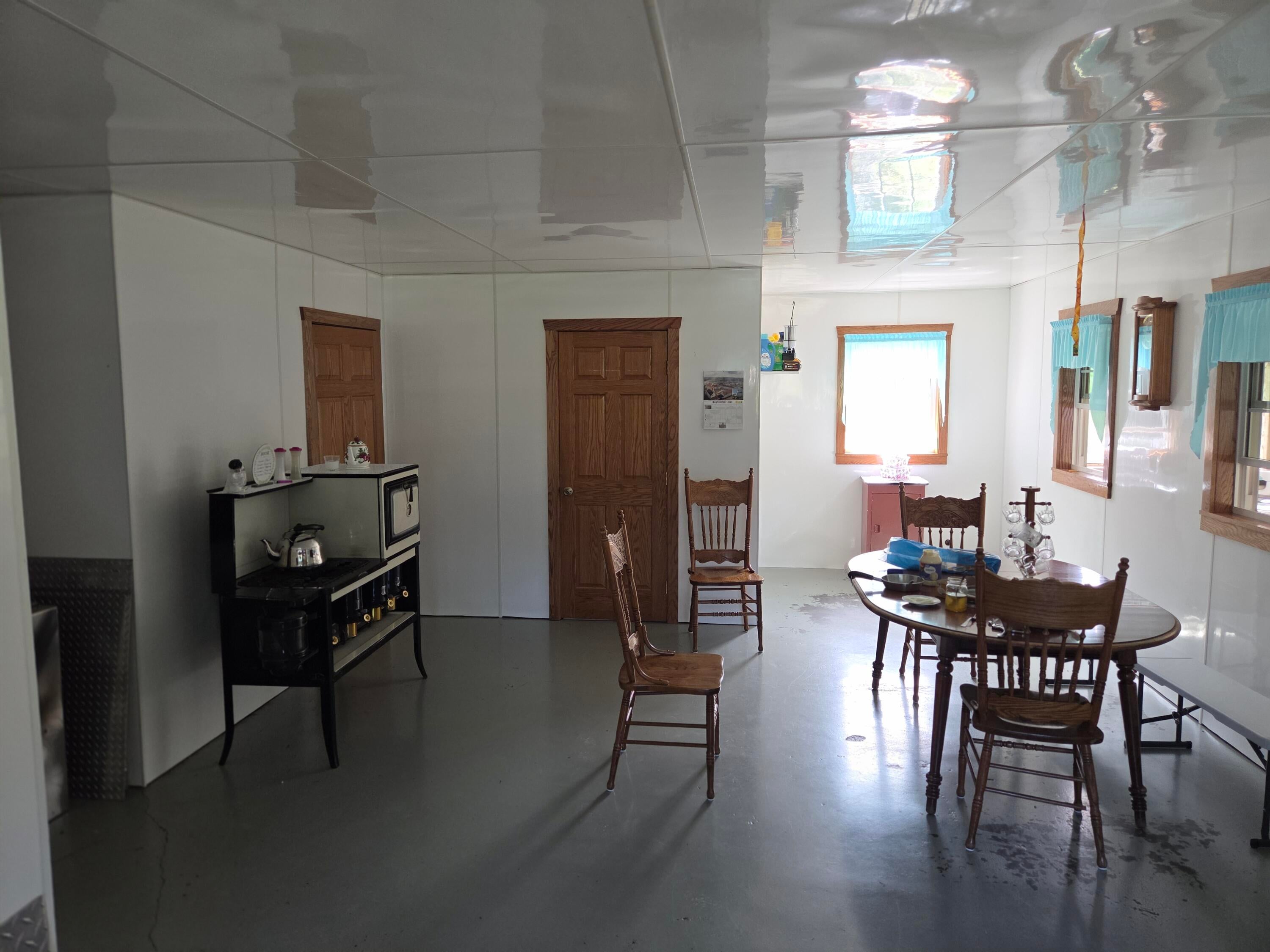 Owingsville, Kentucky, 40360, United States, 10 Bedrooms Bedrooms, ,Residential,Active,1996282