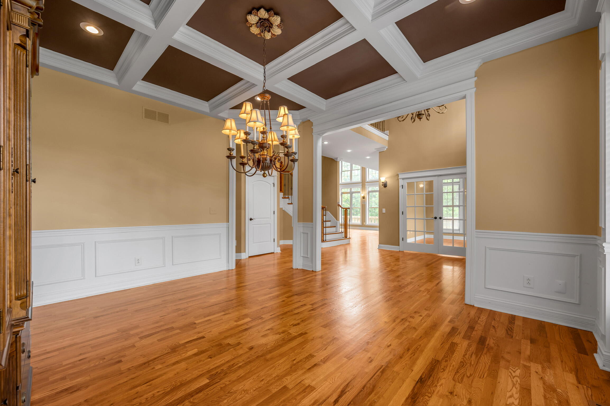 Richmond, Kentucky, 40475, United States, 7 Bedrooms Bedrooms, ,9 BathroomsBathrooms,Residential,Active,1972152