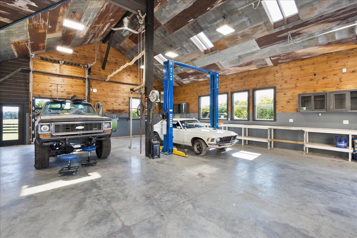 Nicholasville, Kentucky, 40356, United States, 5 Bedrooms Bedrooms, ,5 BathroomsBathrooms,Residential,Active,1913955