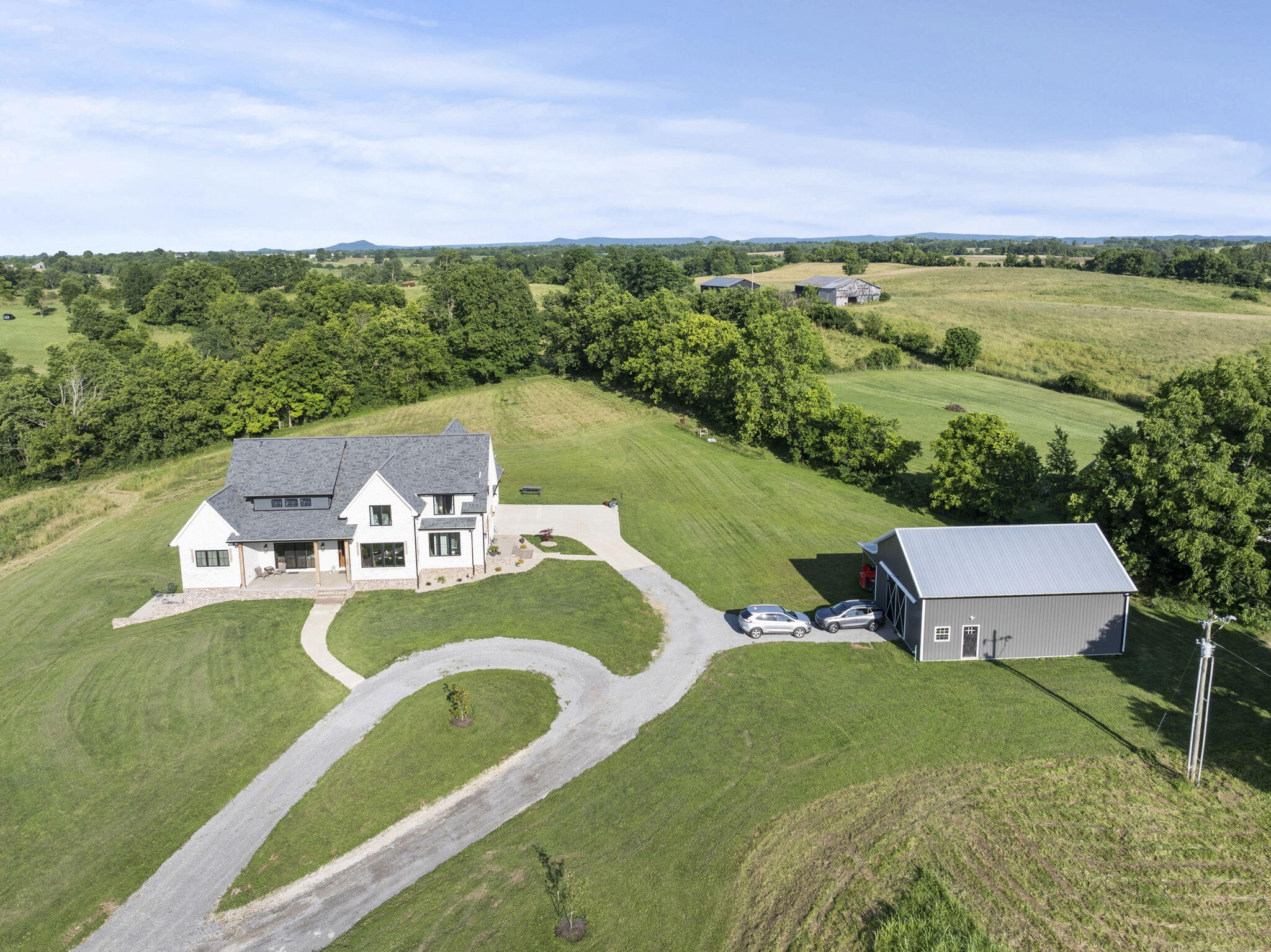 Richmond, Kentucky, 40475, United States, 5 Bedrooms Bedrooms, ,5 BathroomsBathrooms,Residential,Active,1868143