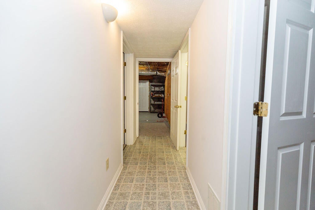 Nicholasville, Kentucky, 40356, United States, 4 Bedrooms Bedrooms, ,4 BathroomsBathrooms,Residential,Active,1945274