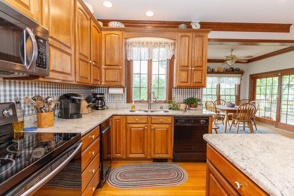 Nicholasville, Kentucky, 40356, United States, 4 Bedrooms Bedrooms, ,4 BathroomsBathrooms,Residential,Active,1945274