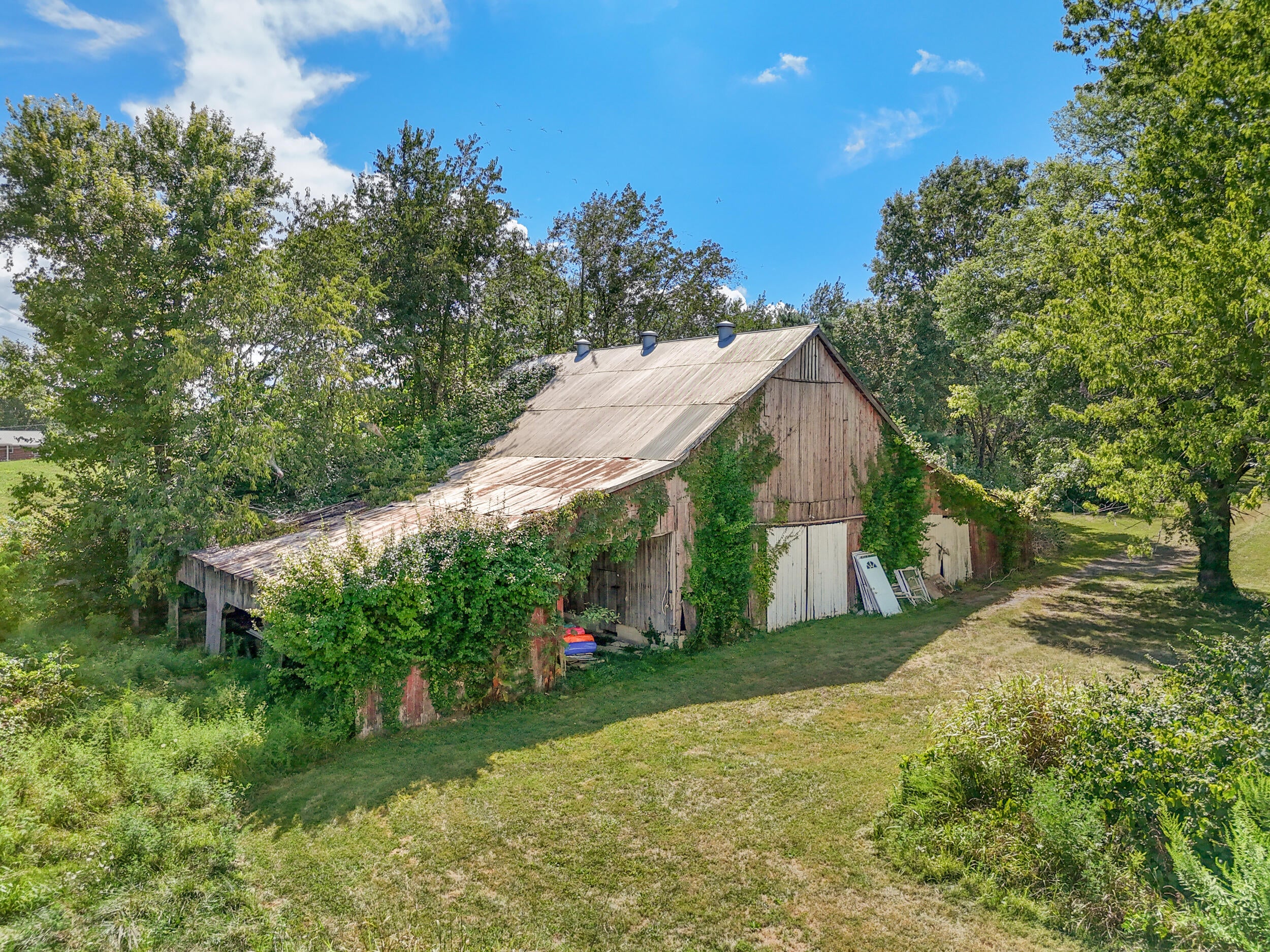 Junction City, Kentucky, 40440, United States, 4 Bedrooms Bedrooms, ,3 BathroomsBathrooms,Residential,Active,1941377