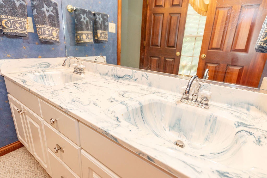 Nicholasville, Kentucky, 40356, United States, 4 Bedrooms Bedrooms, ,4 BathroomsBathrooms,Residential,Active,1945274