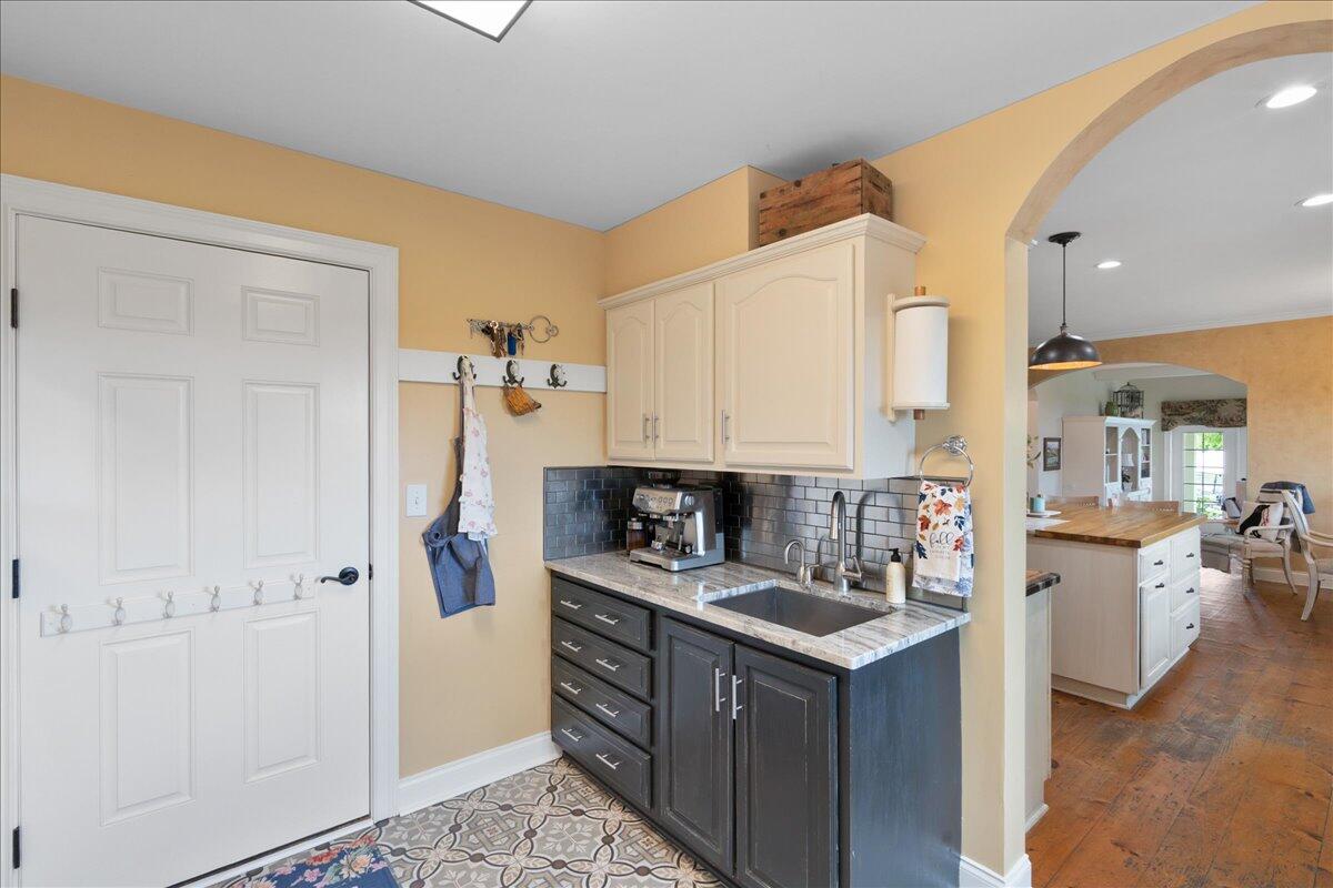 Nicholasville, Kentucky, 40356, United States, 5 Bedrooms Bedrooms, ,5 BathroomsBathrooms,Residential,Active,1913955