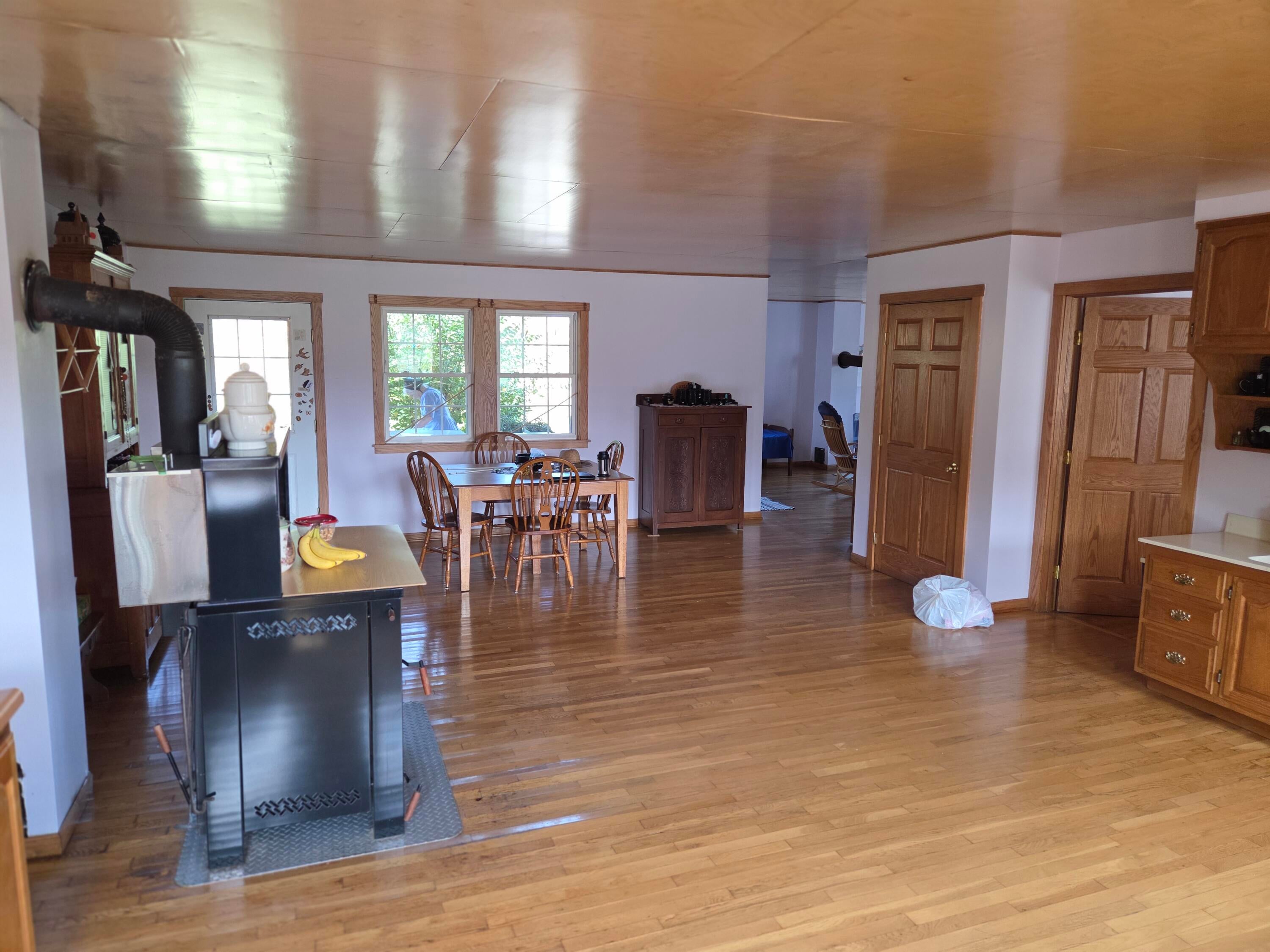 Owingsville, Kentucky, 40360, United States, 10 Bedrooms Bedrooms, ,Residential,Active,1996282