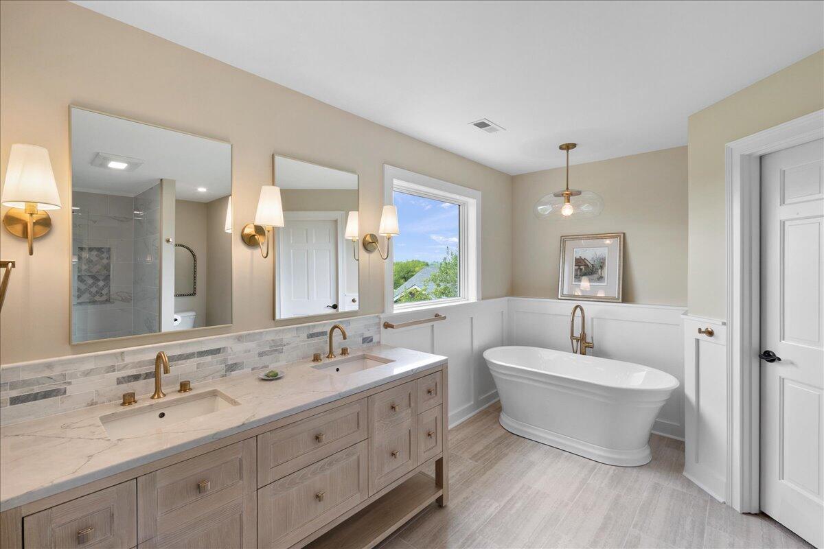 Nicholasville, Kentucky, 40356, United States, 5 Bedrooms Bedrooms, ,5 BathroomsBathrooms,Residential,Active,1913955