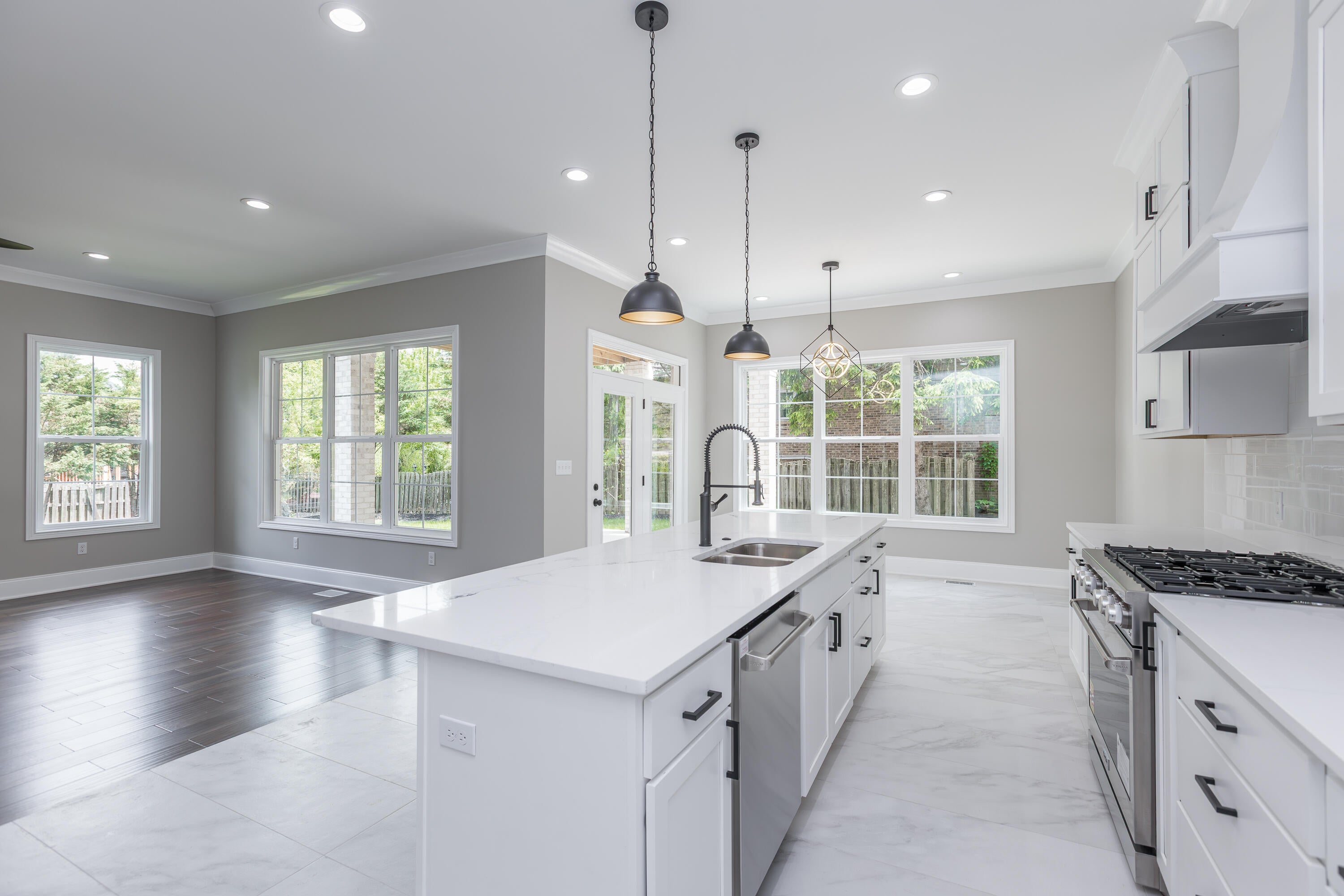 Lexington, Kentucky, 40513, United States, 4 Bedrooms Bedrooms, ,5 BathroomsBathrooms,Residential,Active,1824534