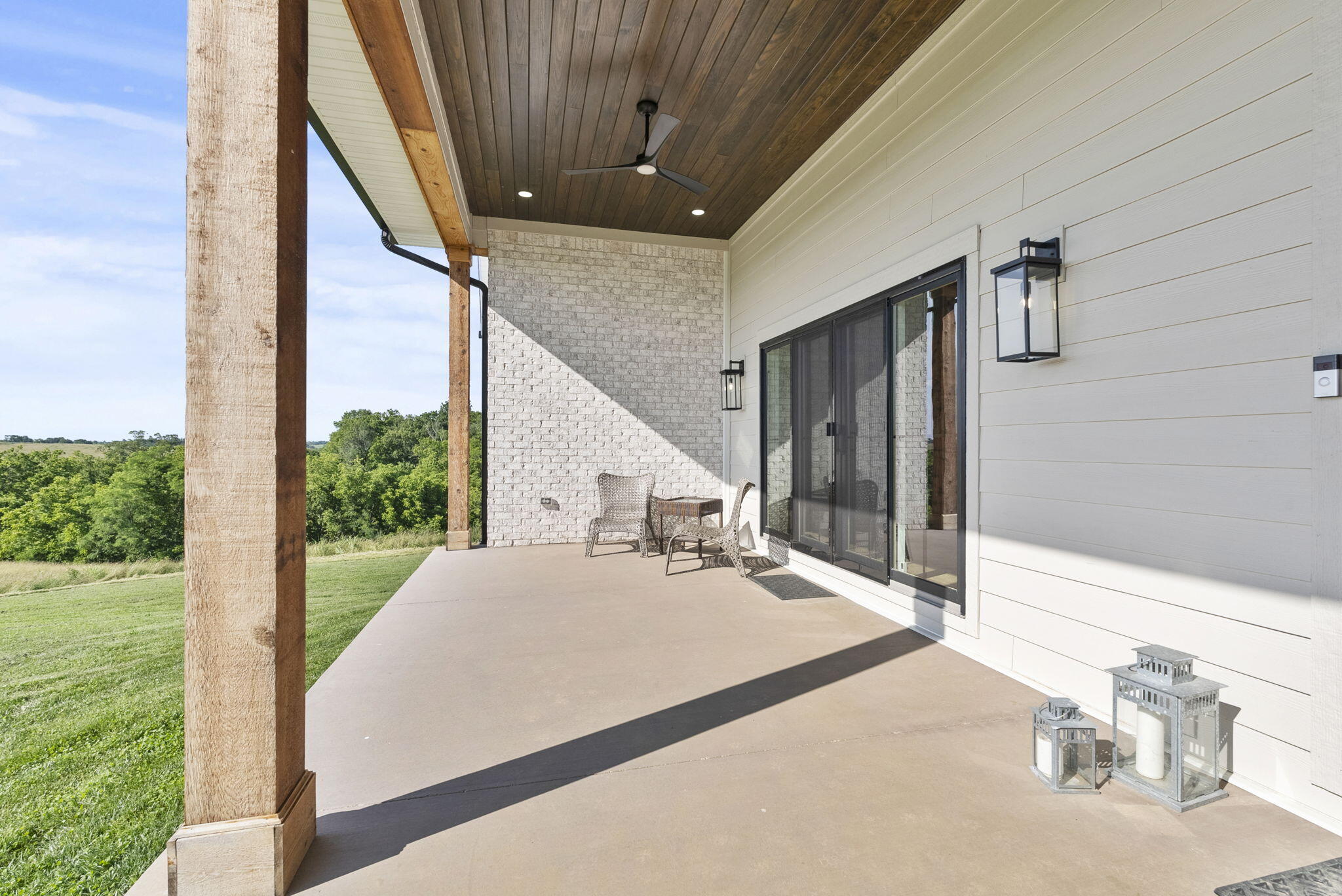 Richmond, Kentucky, 40475, United States, 5 Bedrooms Bedrooms, ,5 BathroomsBathrooms,Residential,Active,1868143