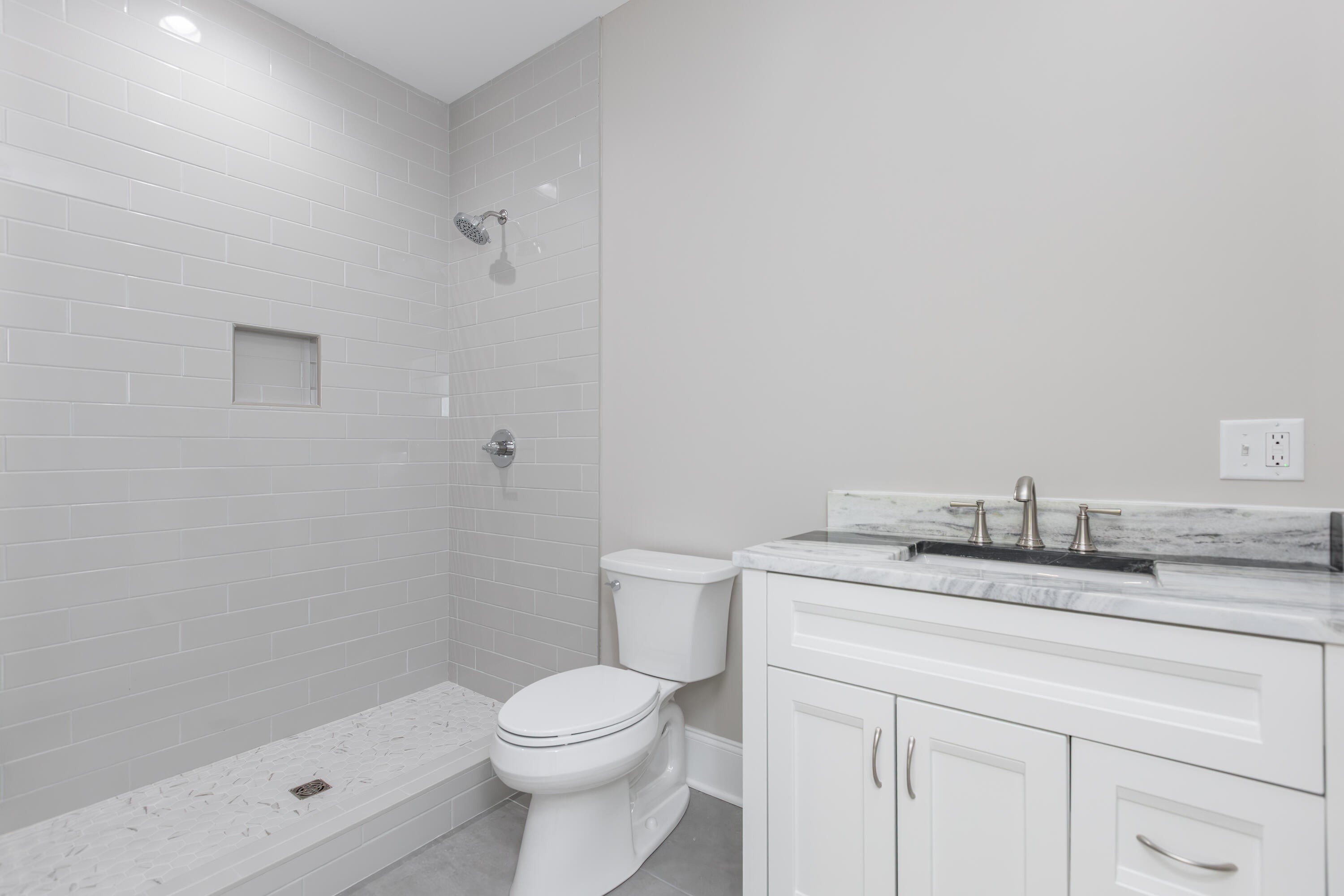 Lexington, Kentucky, 40513, United States, 4 Bedrooms Bedrooms, ,5 BathroomsBathrooms,Residential,Active,1824534