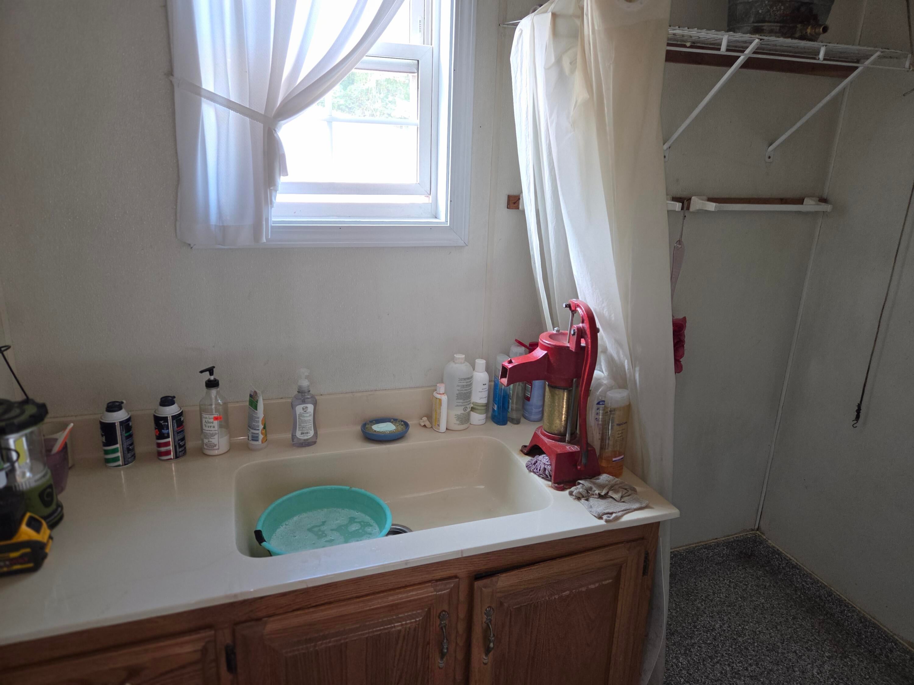 Owingsville, Kentucky, 40360, United States, 10 Bedrooms Bedrooms, ,Residential,Active,1996282