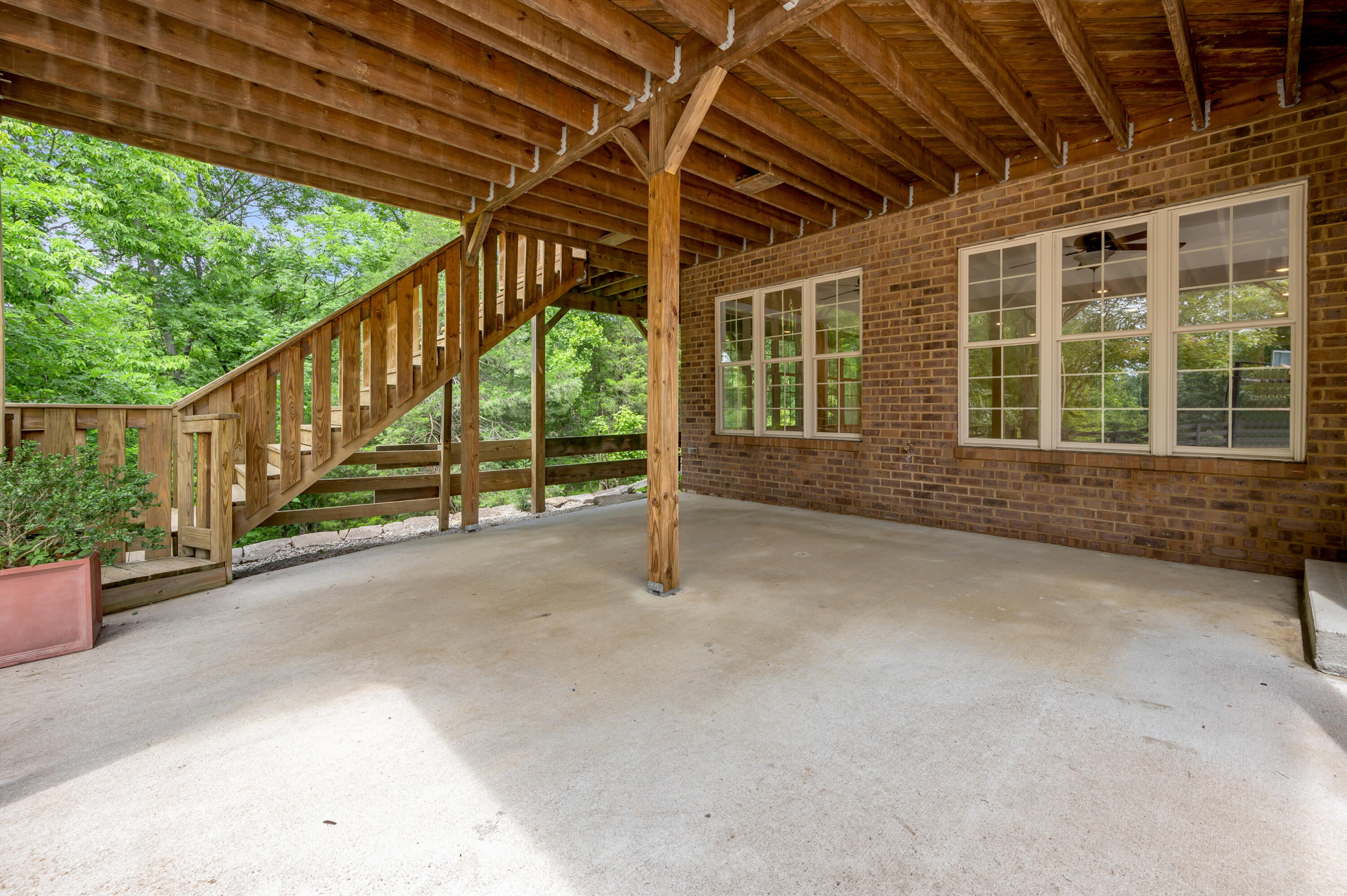 Richmond, Kentucky, 40475, United States, 7 Bedrooms Bedrooms, ,9 BathroomsBathrooms,Residential,Active,1972152