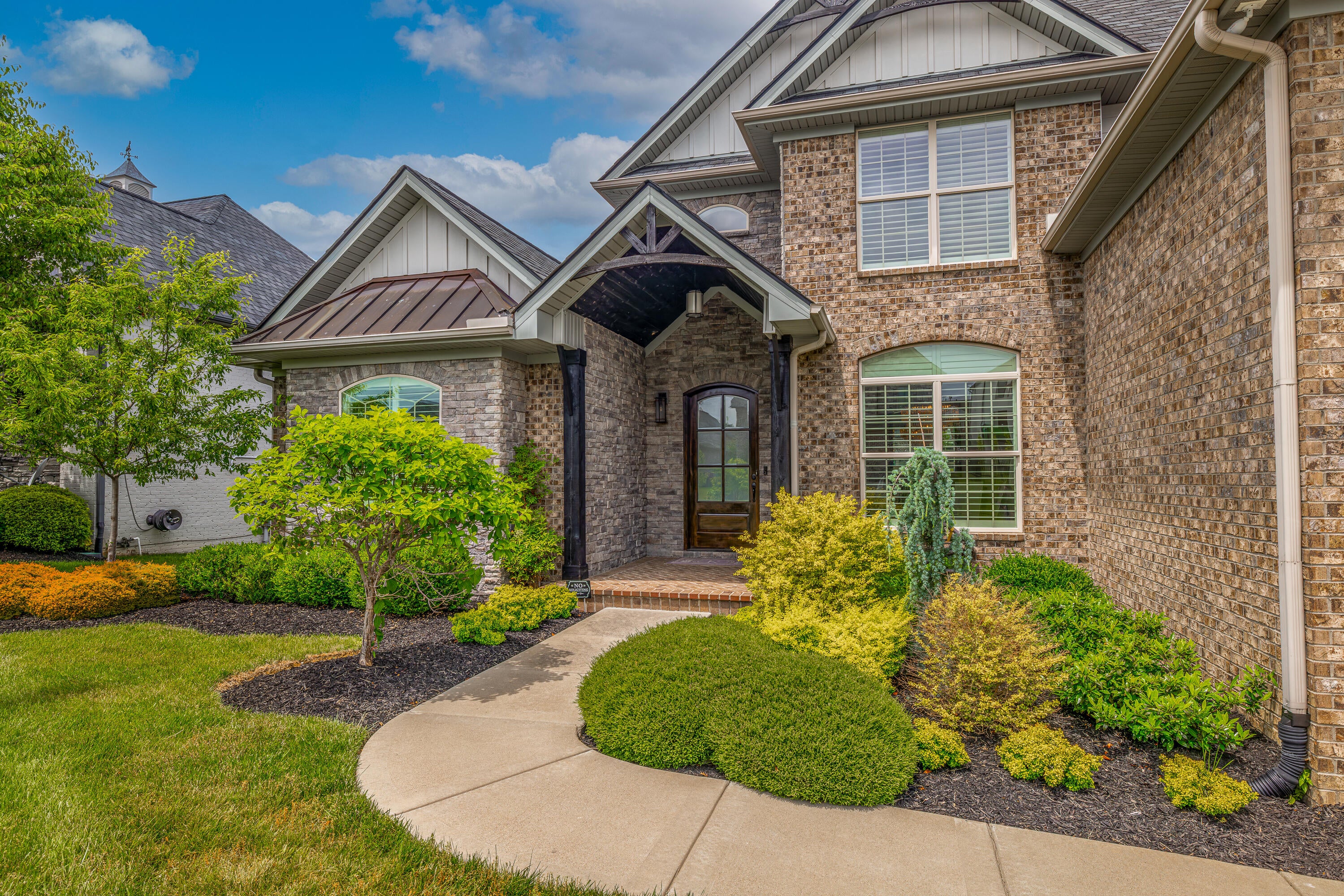 Lexington, Kentucky, 40509, United States, 5 Bedrooms Bedrooms, ,5 BathroomsBathrooms,Residential,Active,1824921