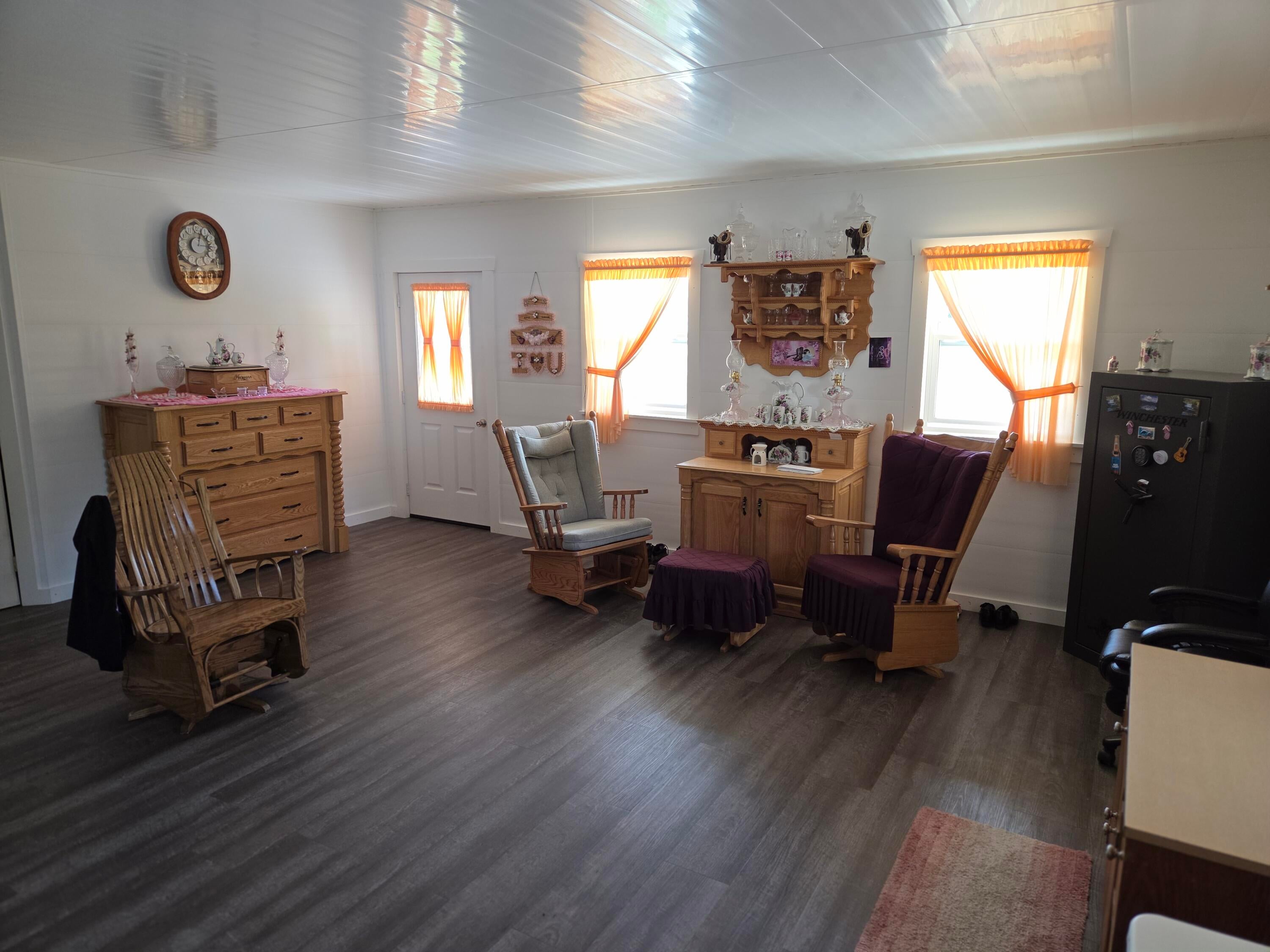 Owingsville, Kentucky, 40360, United States, 10 Bedrooms Bedrooms, ,Residential,Active,1996282