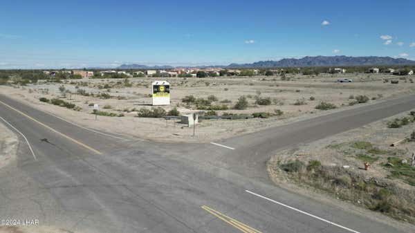 391 N RIGGLES AVE, QUARTZSITE, AZ 85346, photo 2 of 15