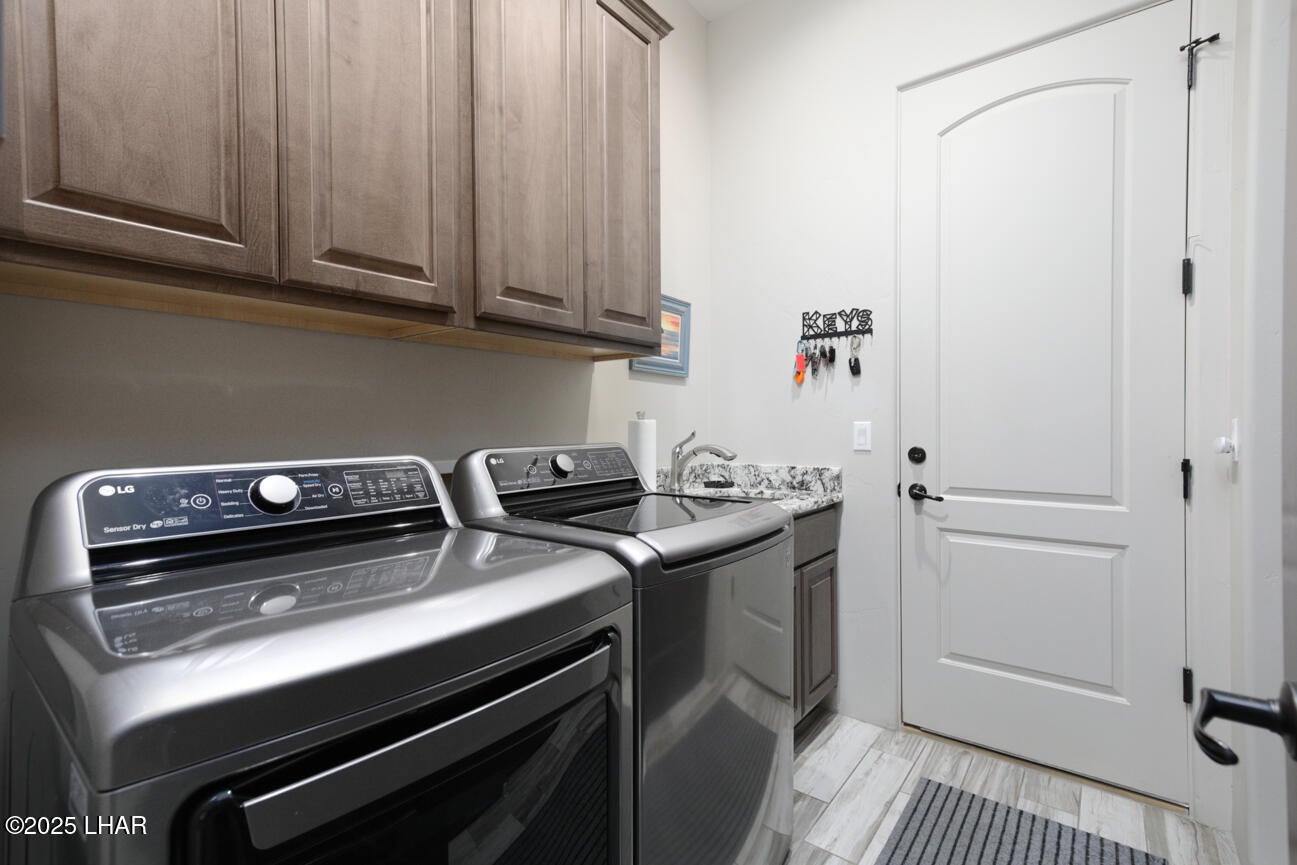 Lake Havasu City, Arizona, 86404, United States, 3 Bedrooms Bedrooms, ,2 BathroomsBathrooms,Residential,Active,1922288