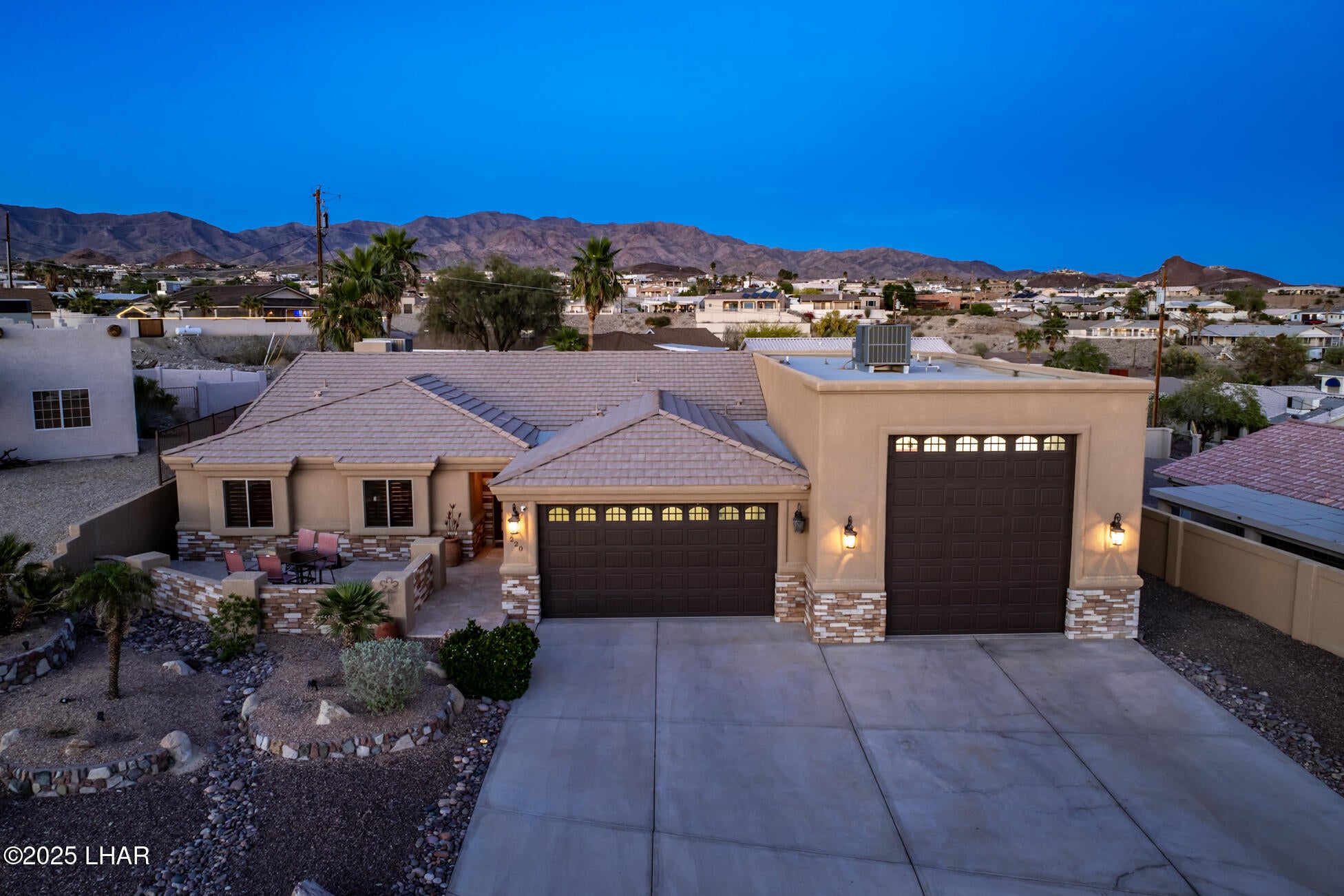 Lake Havasu City, Arizona, 86404, United States, ,3 BathroomsBathrooms,Residential,Active,1781881