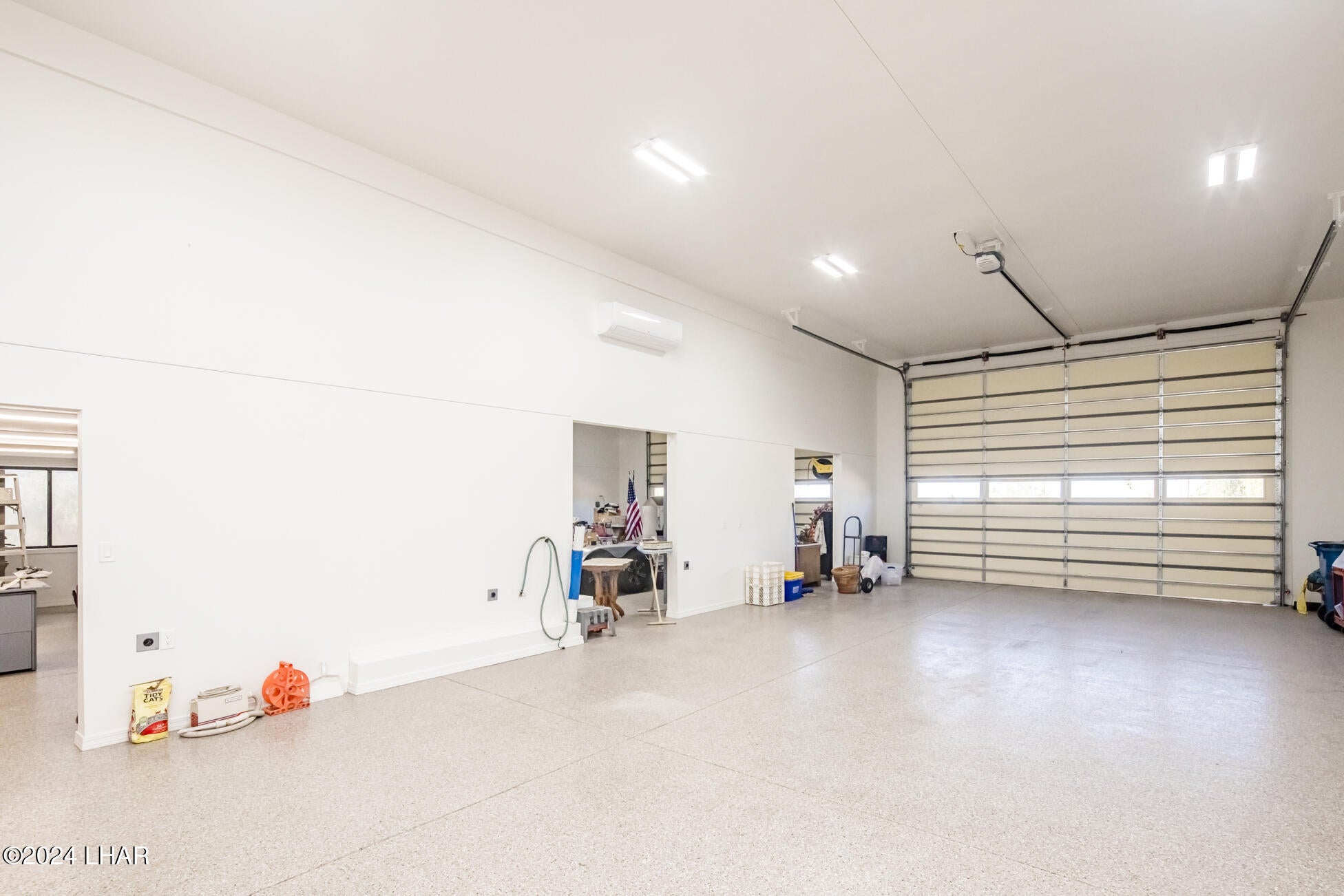 Lake Havasu City, Arizona, 86404, United States, 4 Bedrooms Bedrooms, ,6 BathroomsBathrooms,Residential,Active,1910151