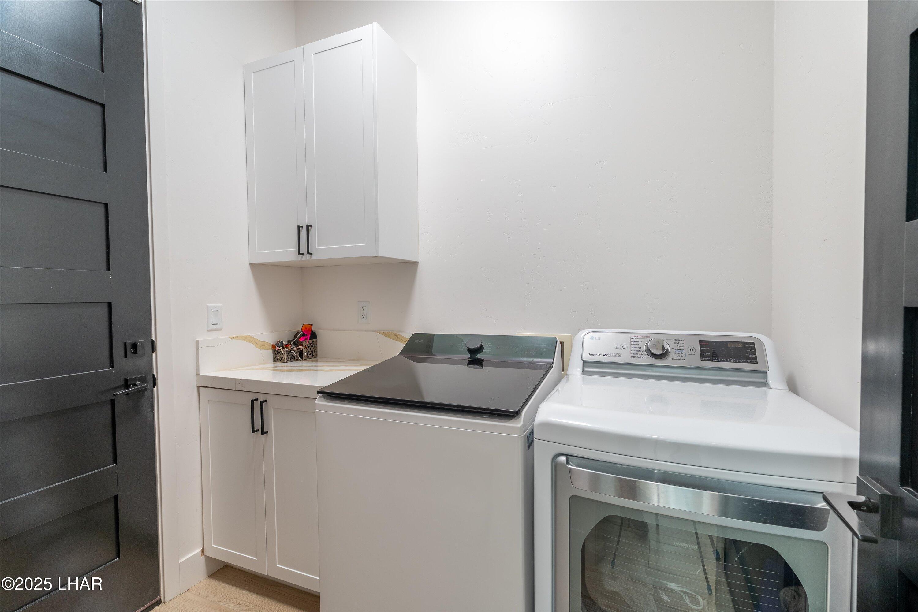 Berthoud, Colorado, 80513, United States, 5 Bedrooms Bedrooms, ,6 BathroomsBathrooms,Residential,Active,1877780