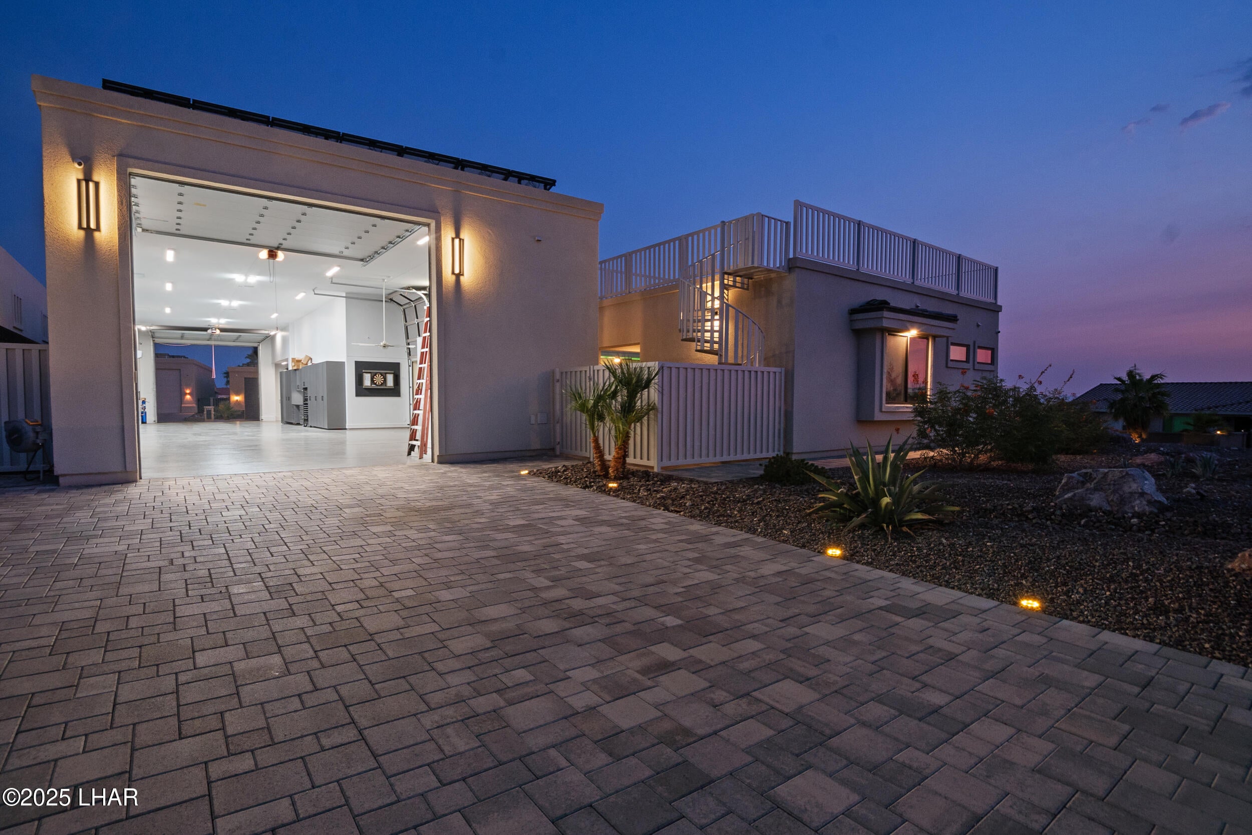 Lake Havasu City, Arizona, 86404, United States, 4 Bedrooms Bedrooms, ,5 BathroomsBathrooms,Residential,Active,1894205