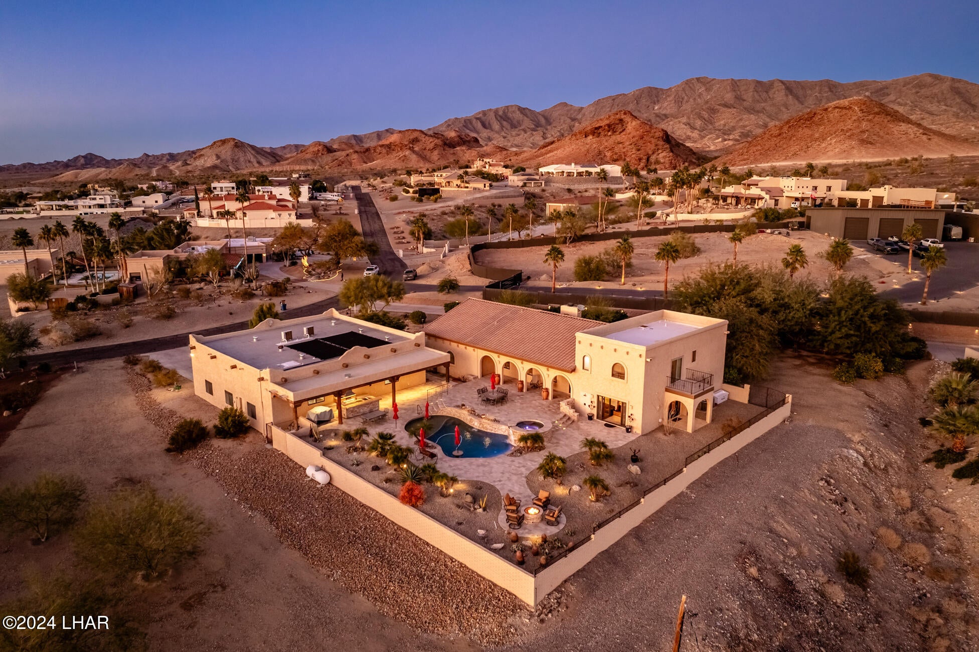 Lake Havasu City, Arizona, 86404, United States, 4 Bedrooms Bedrooms, ,6 BathroomsBathrooms,Residential,Active,1910151