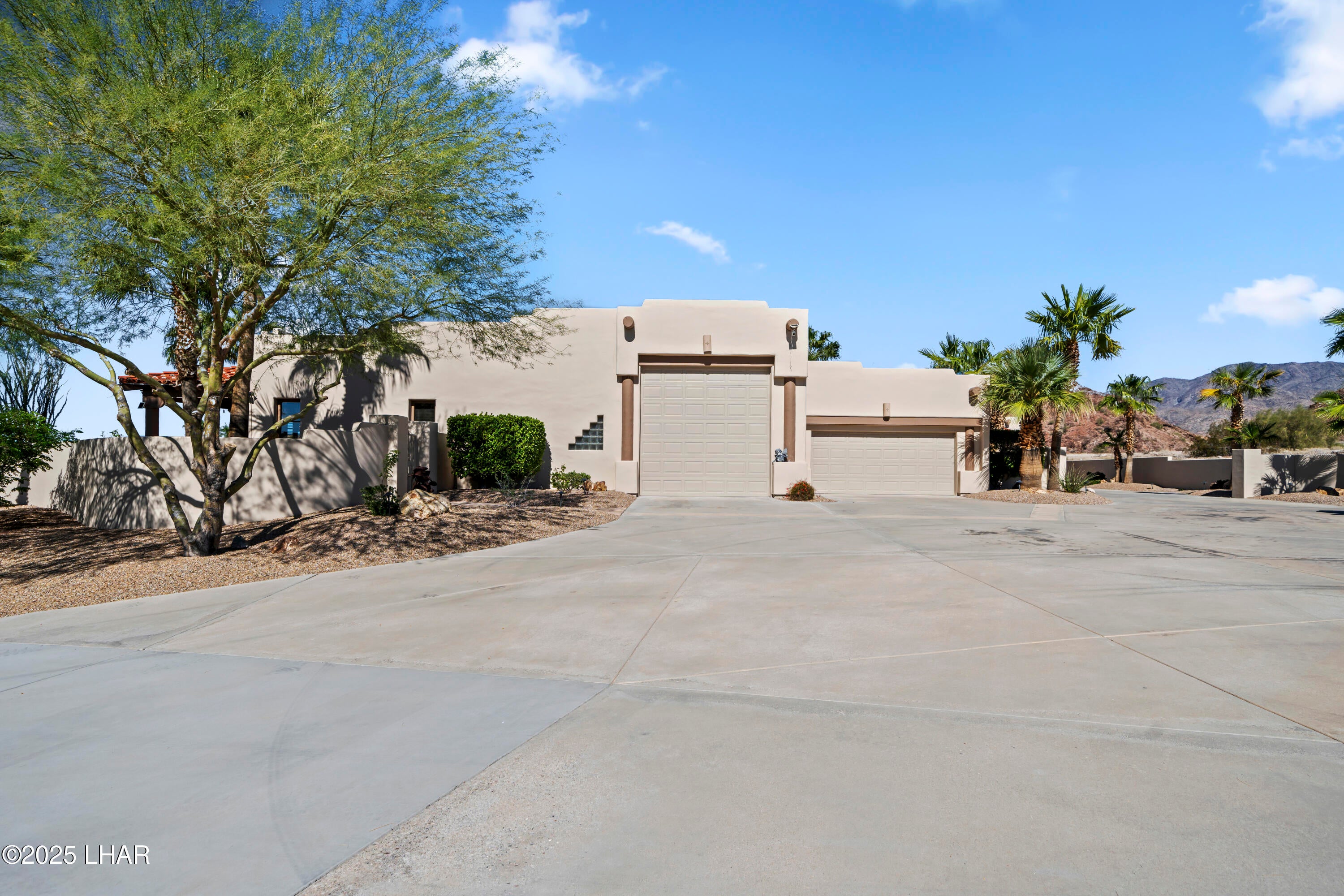 Lake Havasu City, Arizona, 86404, United States, 6 Bedrooms Bedrooms, ,7 BathroomsBathrooms,Residential,Active,1996583