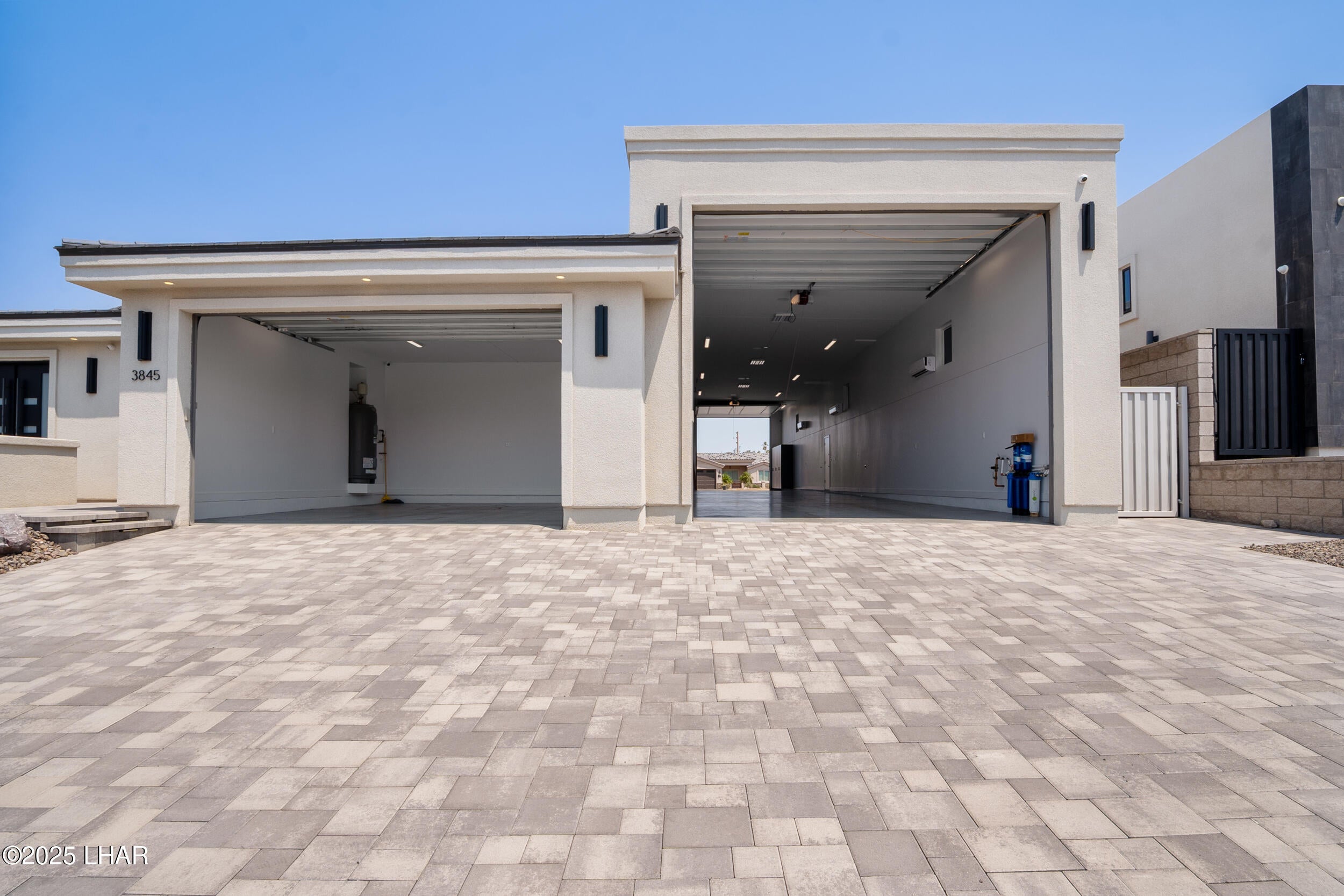 Lake Havasu City, Arizona, 86404, United States, 4 Bedrooms Bedrooms, ,5 BathroomsBathrooms,Residential,Active,1894205