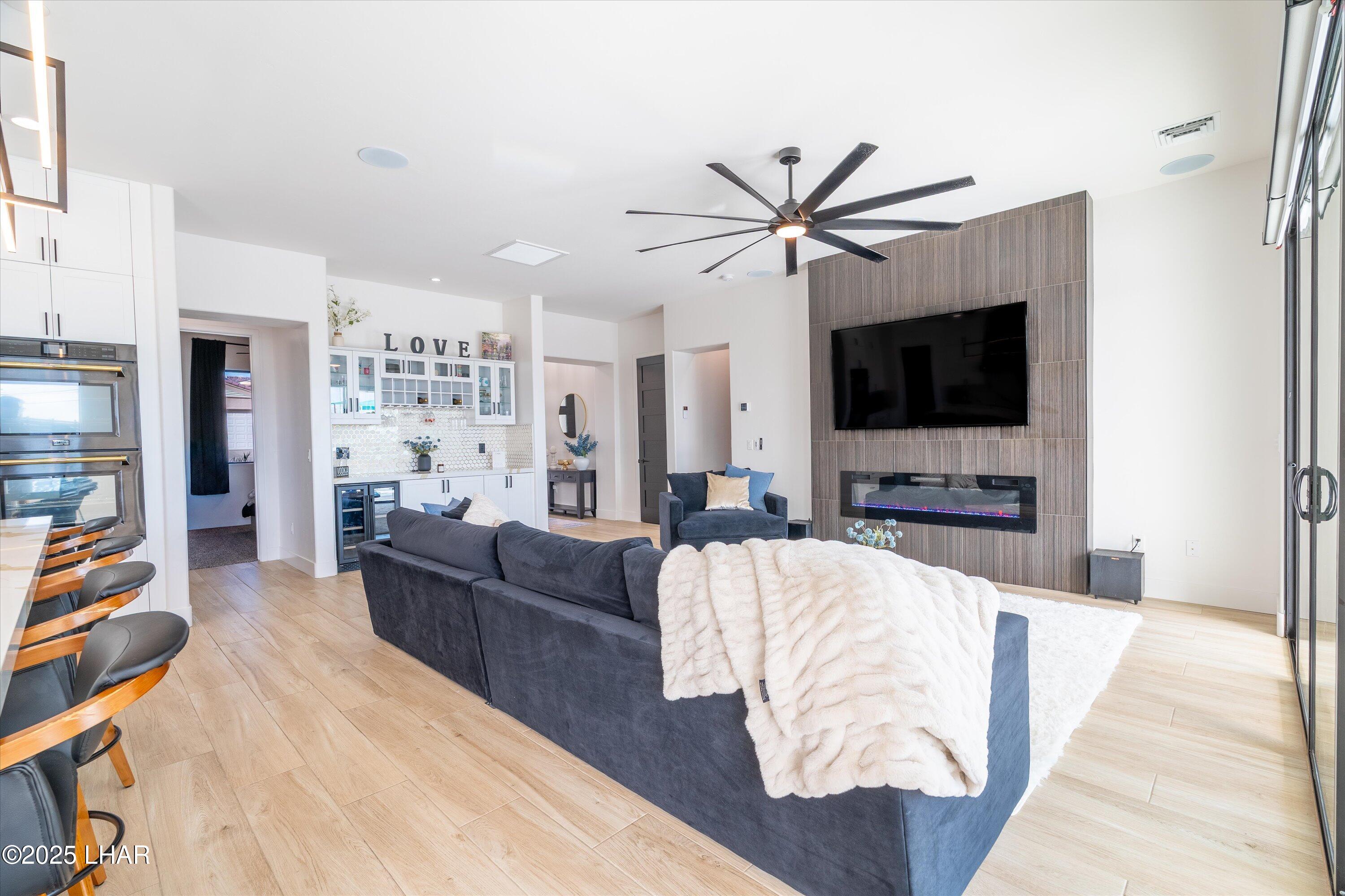 Berthoud, Colorado, 80513, United States, 5 Bedrooms Bedrooms, ,6 BathroomsBathrooms,Residential,Active,1877780