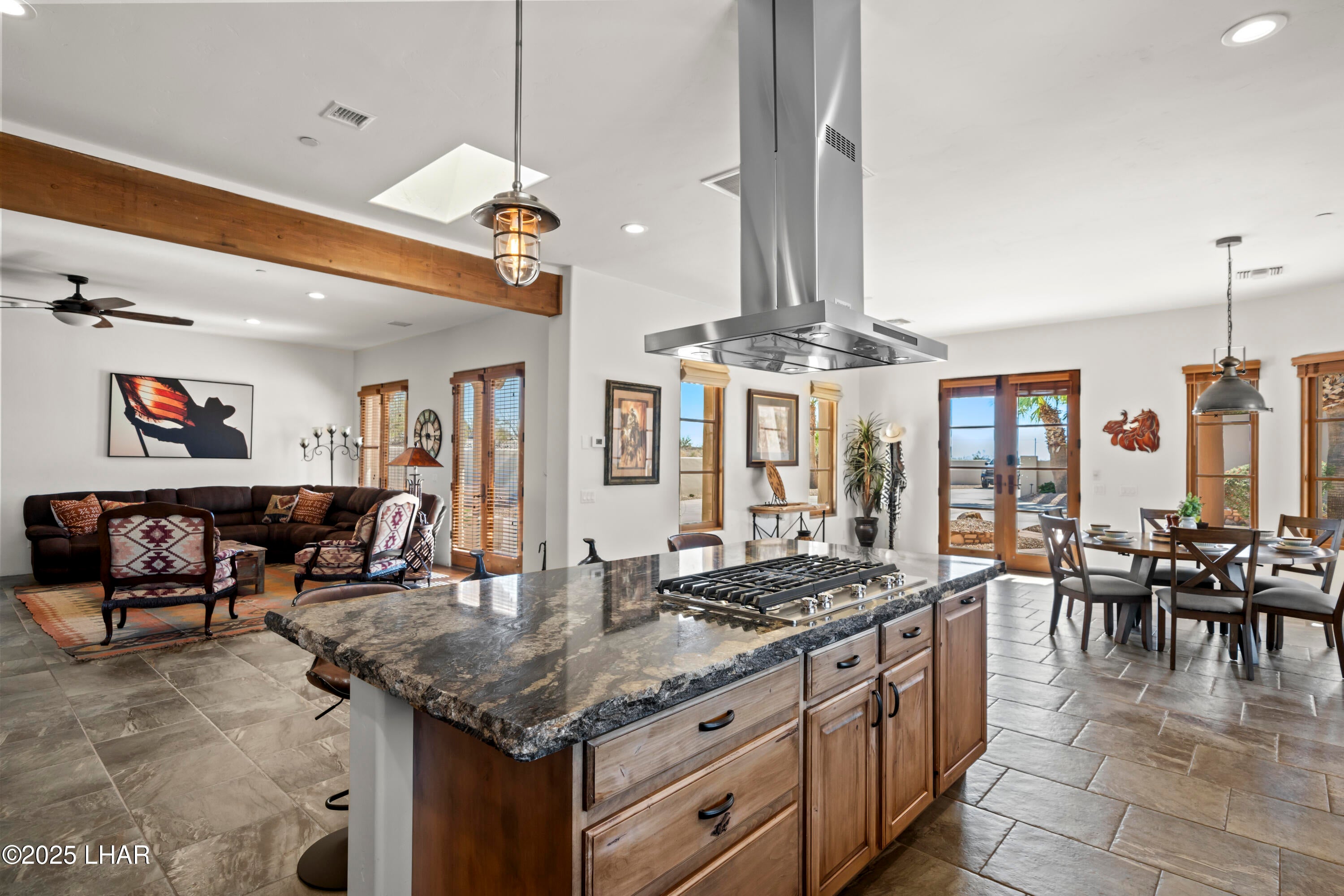 Lake Havasu City, Arizona, 86404, United States, 6 Bedrooms Bedrooms, ,7 BathroomsBathrooms,Residential,Active,1996583