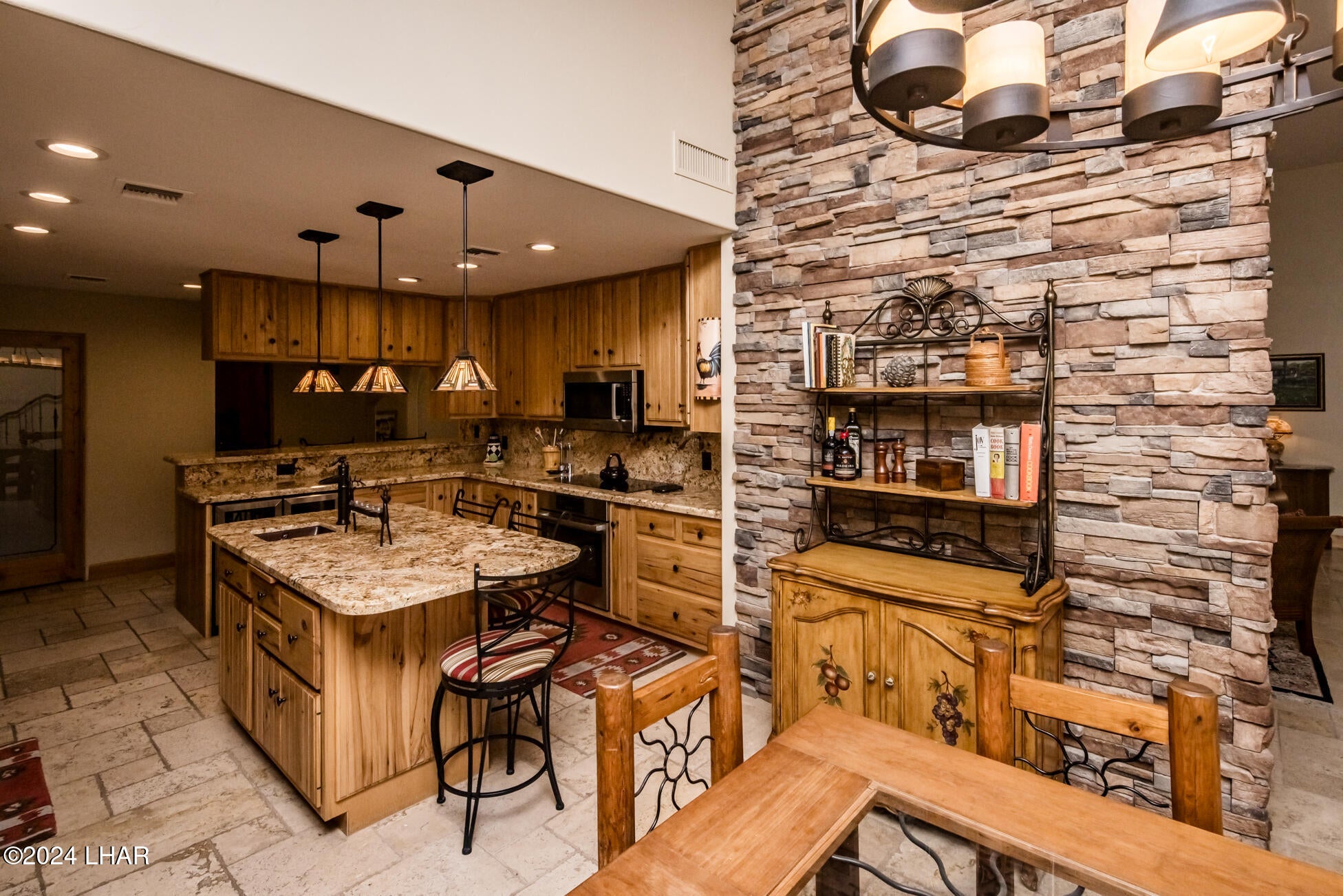 Lake Havasu City, Arizona, 86404, United States, 4 Bedrooms Bedrooms, ,6 BathroomsBathrooms,Residential,Active,1910151