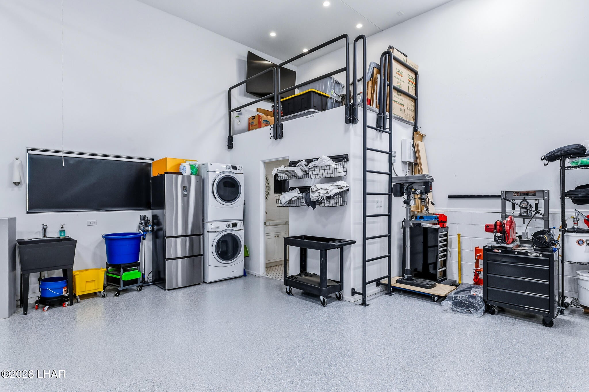 Lake Havasu City, Arizona, 86406, United States, 3 Bedrooms Bedrooms, ,5 BathroomsBathrooms,Residential,Active,2009159