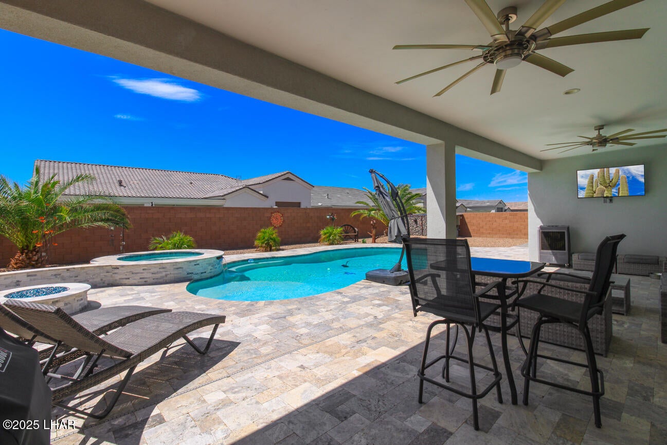 Lake Havasu City, Arizona, 86404, United States, 3 Bedrooms Bedrooms, ,2 BathroomsBathrooms,Residential,Active,1922288