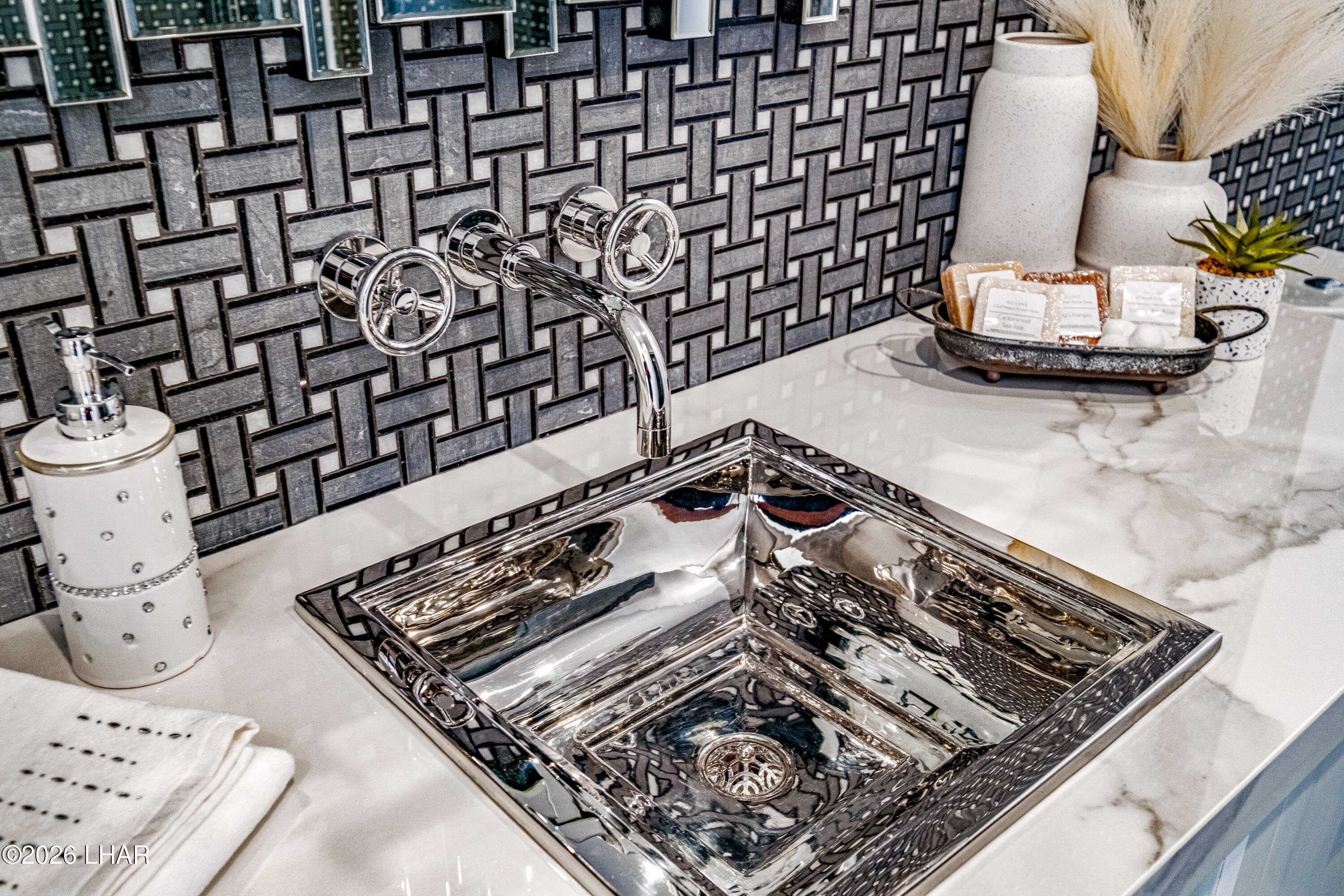 Lake Havasu City, Arizona, 86406, United States, 3 Bedrooms Bedrooms, ,5 BathroomsBathrooms,Residential,Active,2009159