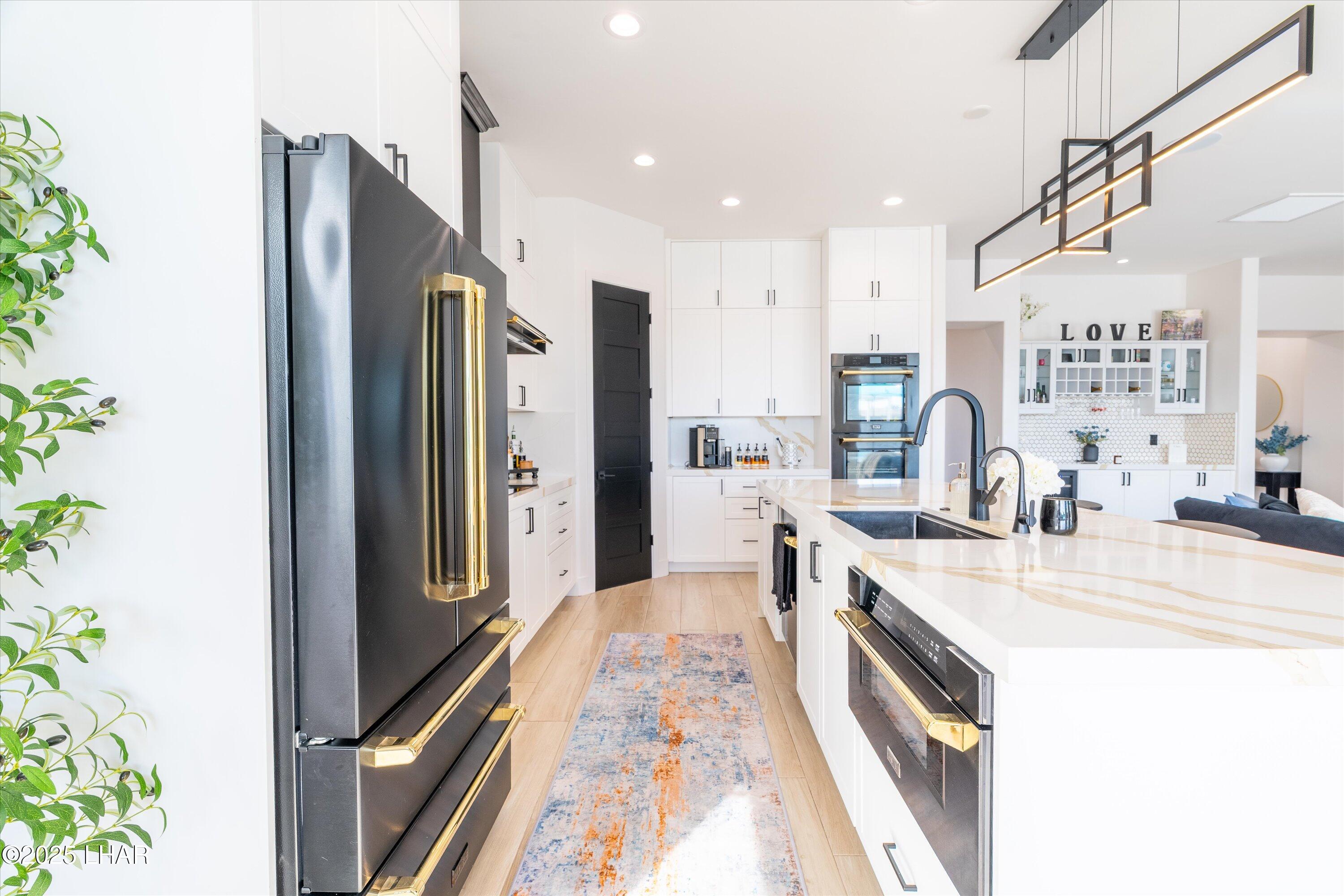 Berthoud, Colorado, 80513, United States, 5 Bedrooms Bedrooms, ,6 BathroomsBathrooms,Residential,Active,1877780