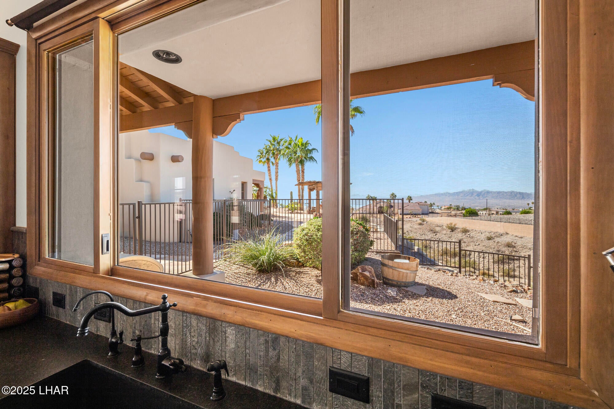 Lake Havasu City, Arizona, 86404, United States, 6 Bedrooms Bedrooms, ,7 BathroomsBathrooms,Residential,Active,1996583