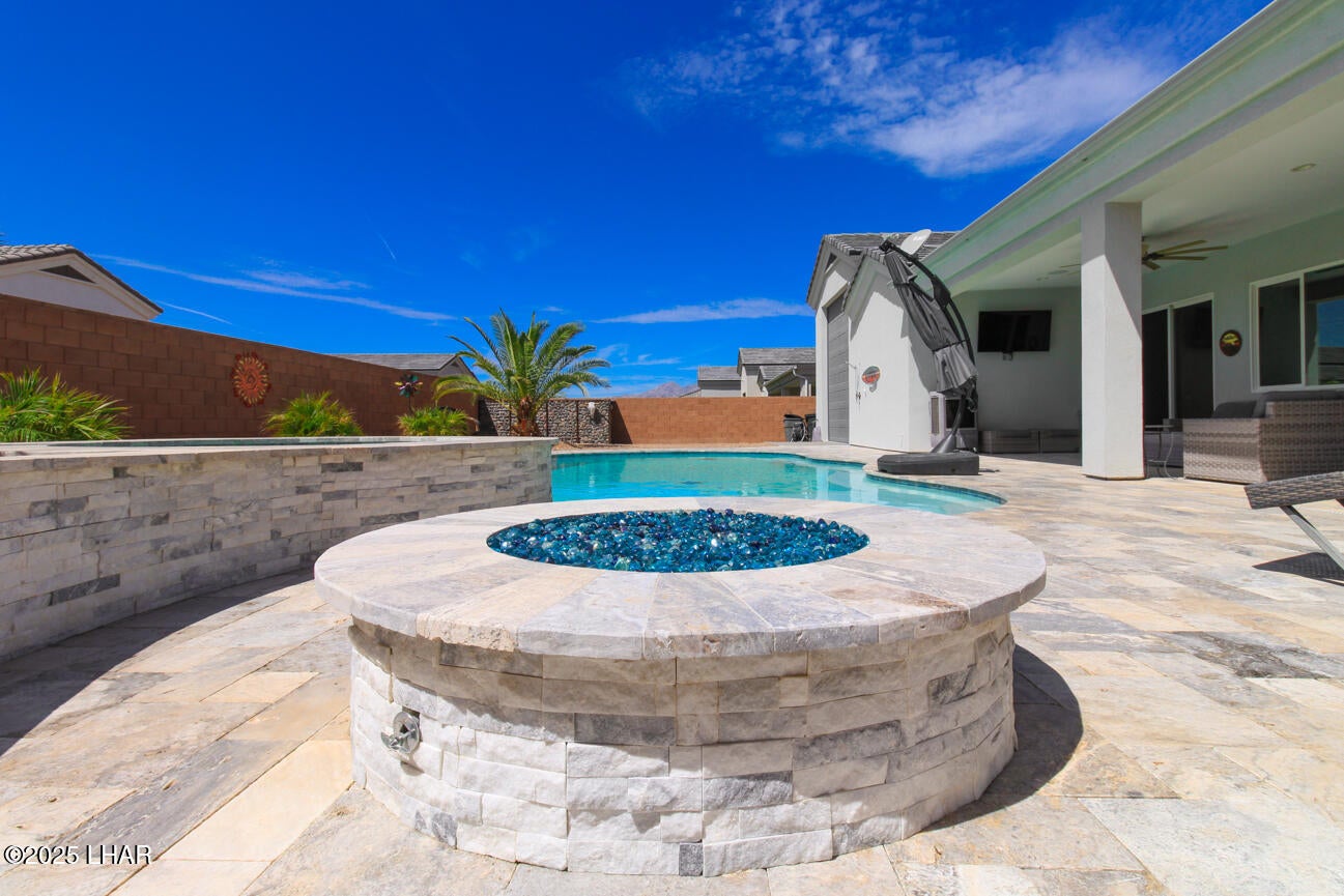 Lake Havasu City, Arizona, 86404, United States, 3 Bedrooms Bedrooms, ,2 BathroomsBathrooms,Residential,Active,1922288