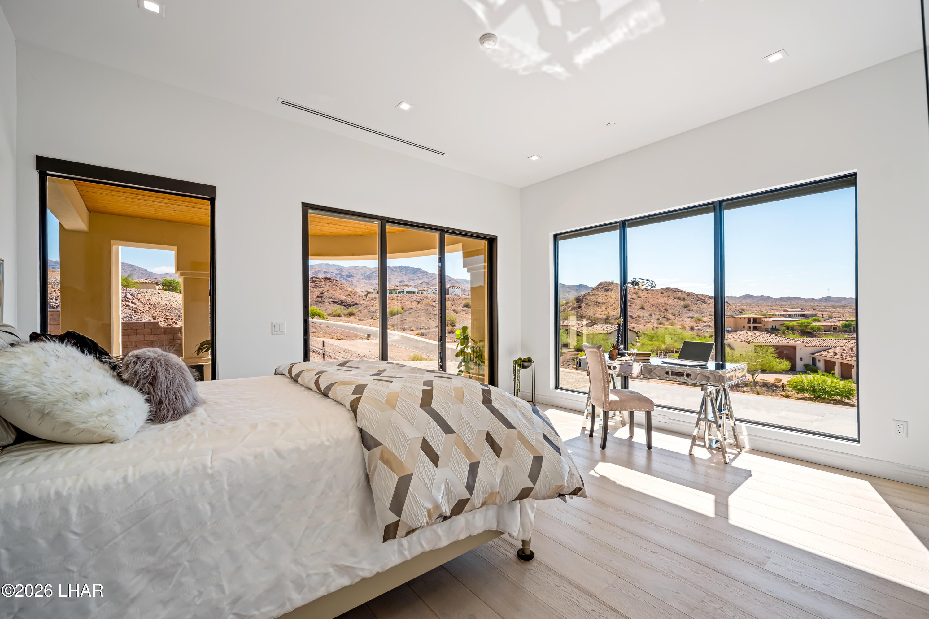 Lake Havasu City, Arizona, 86406, United States, 3 Bedrooms Bedrooms, ,5 BathroomsBathrooms,Residential,Active,2009159