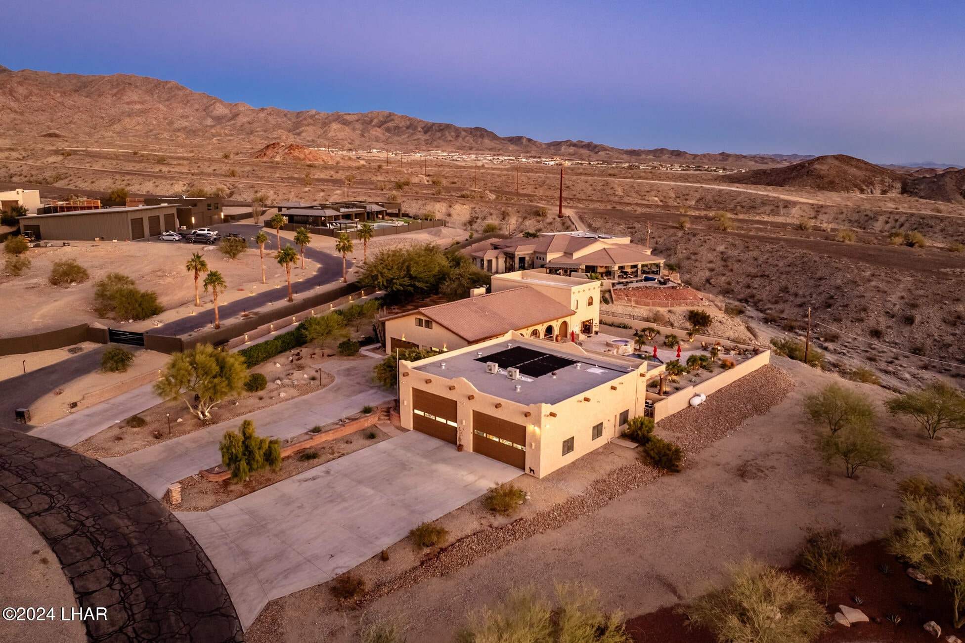 Lake Havasu City, Arizona, 86404, United States, 4 Bedrooms Bedrooms, ,6 BathroomsBathrooms,Residential,Active,1910151