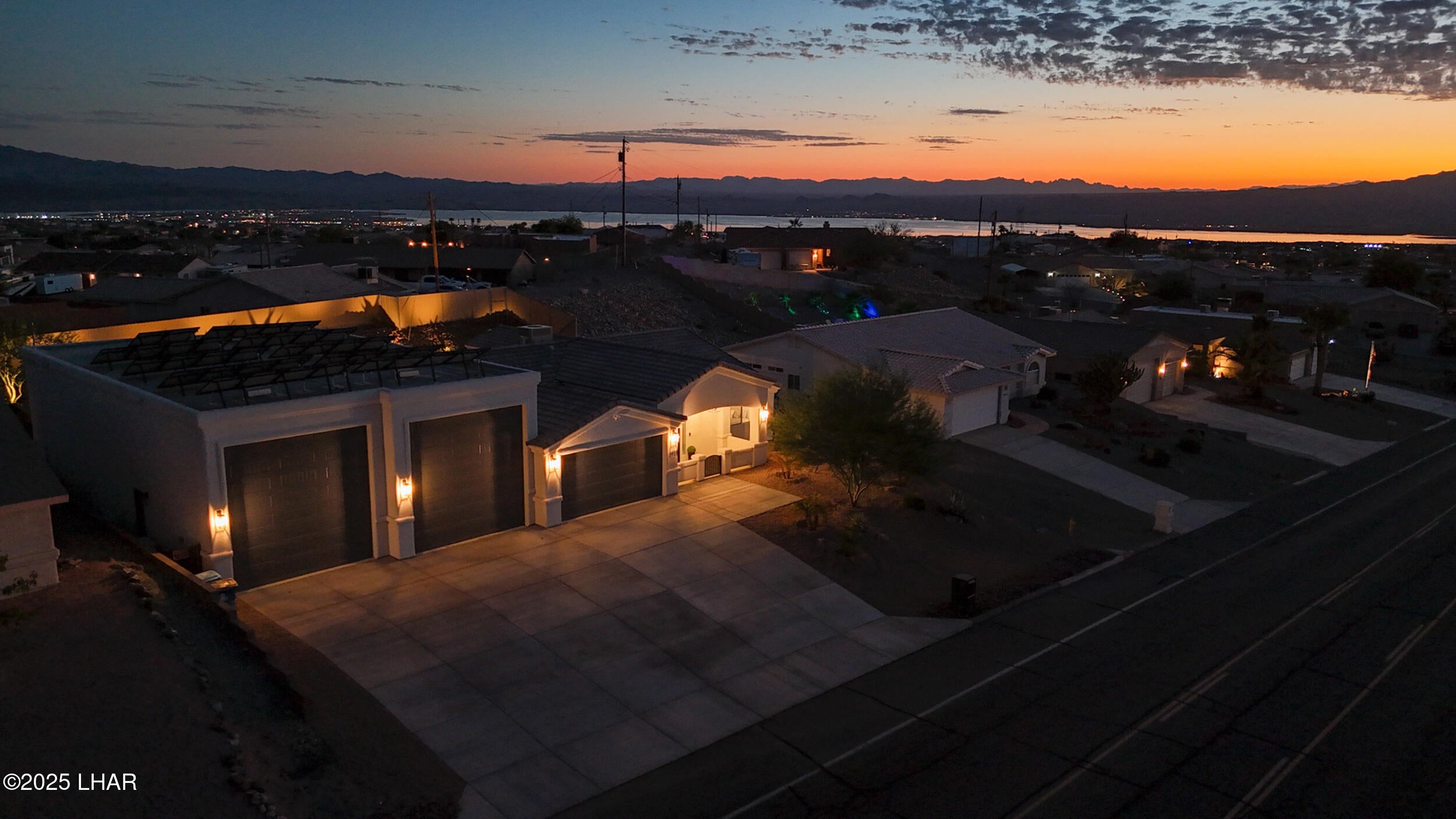 Lake Havasu City, Arizona, 86404, United States, 4 Bedrooms Bedrooms, ,3 BathroomsBathrooms,Residential,Active,1920257