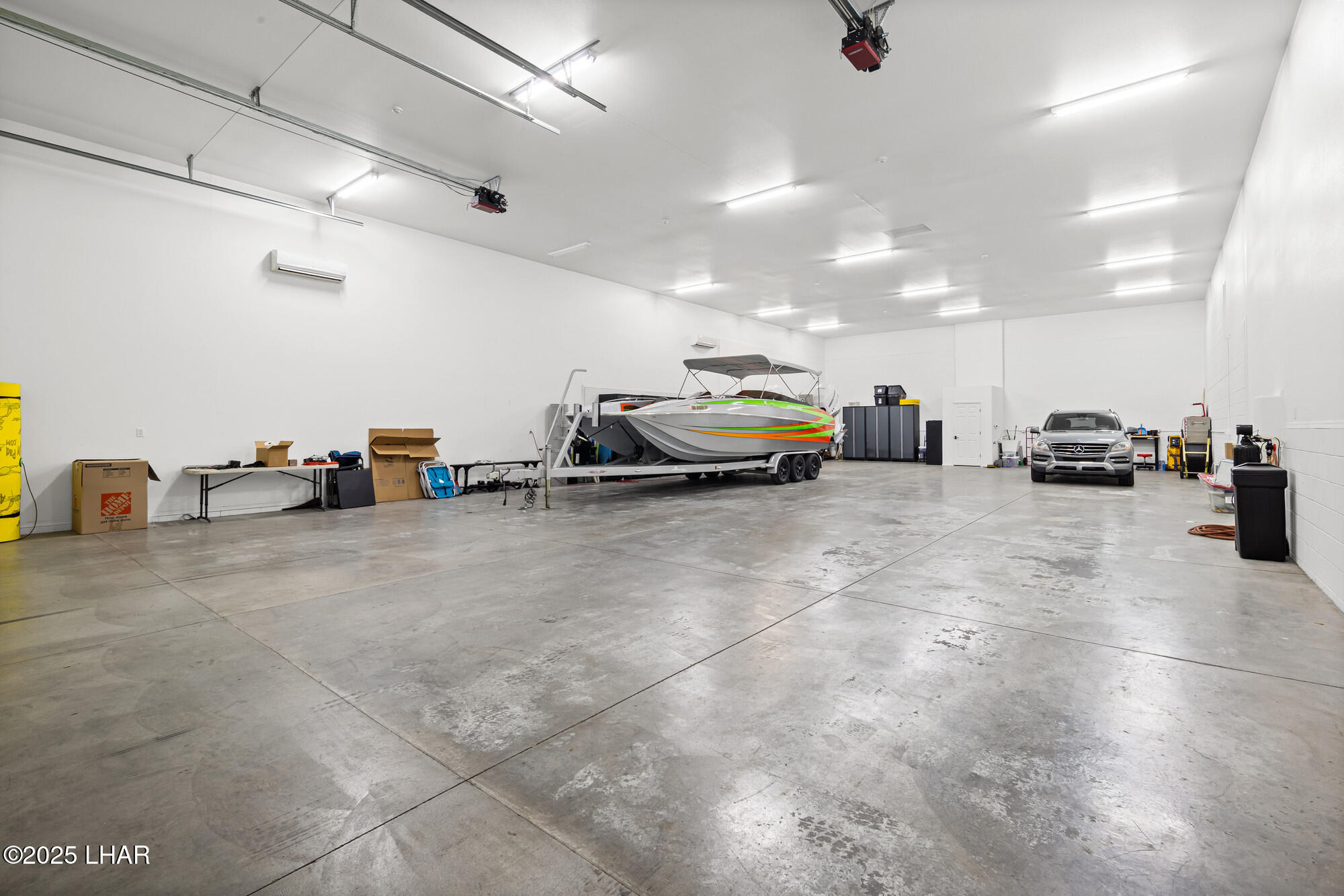 Lake Havasu City, Arizona, 86404, United States, 6 Bedrooms Bedrooms, ,7 BathroomsBathrooms,Residential,Active,1996583