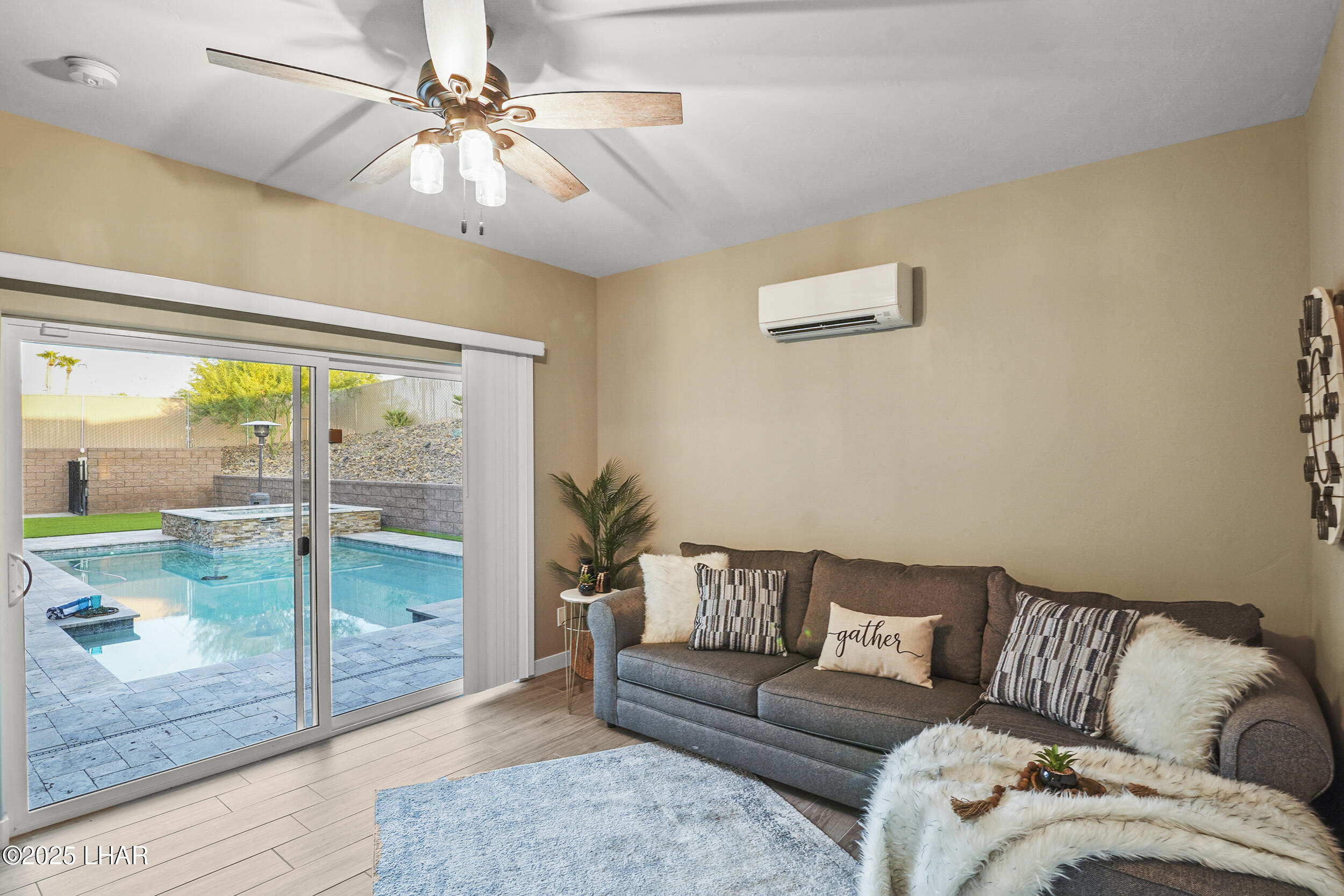 Lake Havasu City, Arizona, 86404, United States, 4 Bedrooms Bedrooms, ,3 BathroomsBathrooms,Residential,Active,1920257